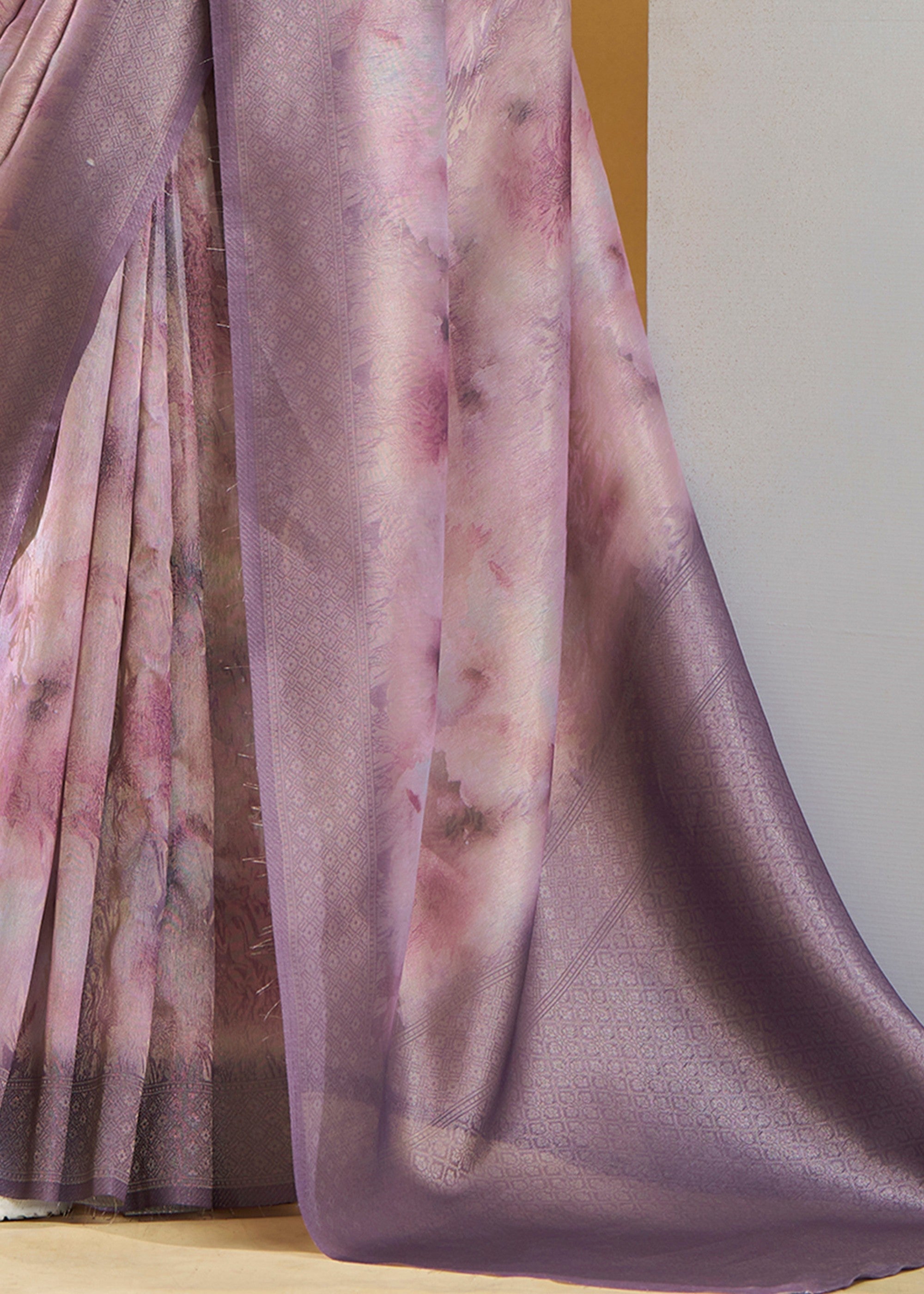 Royal Purple Handloom Weaving Silk Saree - qivii