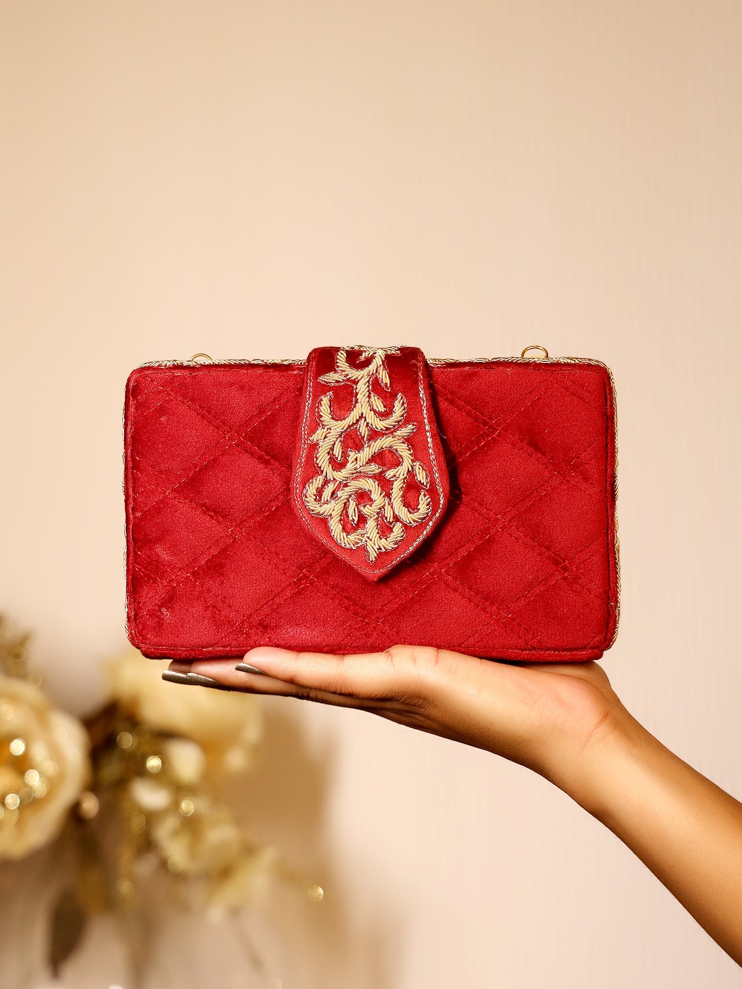 Vinesha Maroon Evening Clutch - qivii