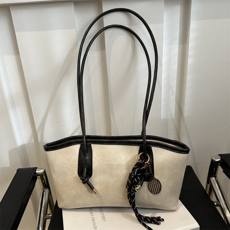 Women's Vintage-Chic Oversized Tote - Commuter-Ready Shoulder Bag w/ Detachable Accent Charms, Grain-Textured Vegan Leather