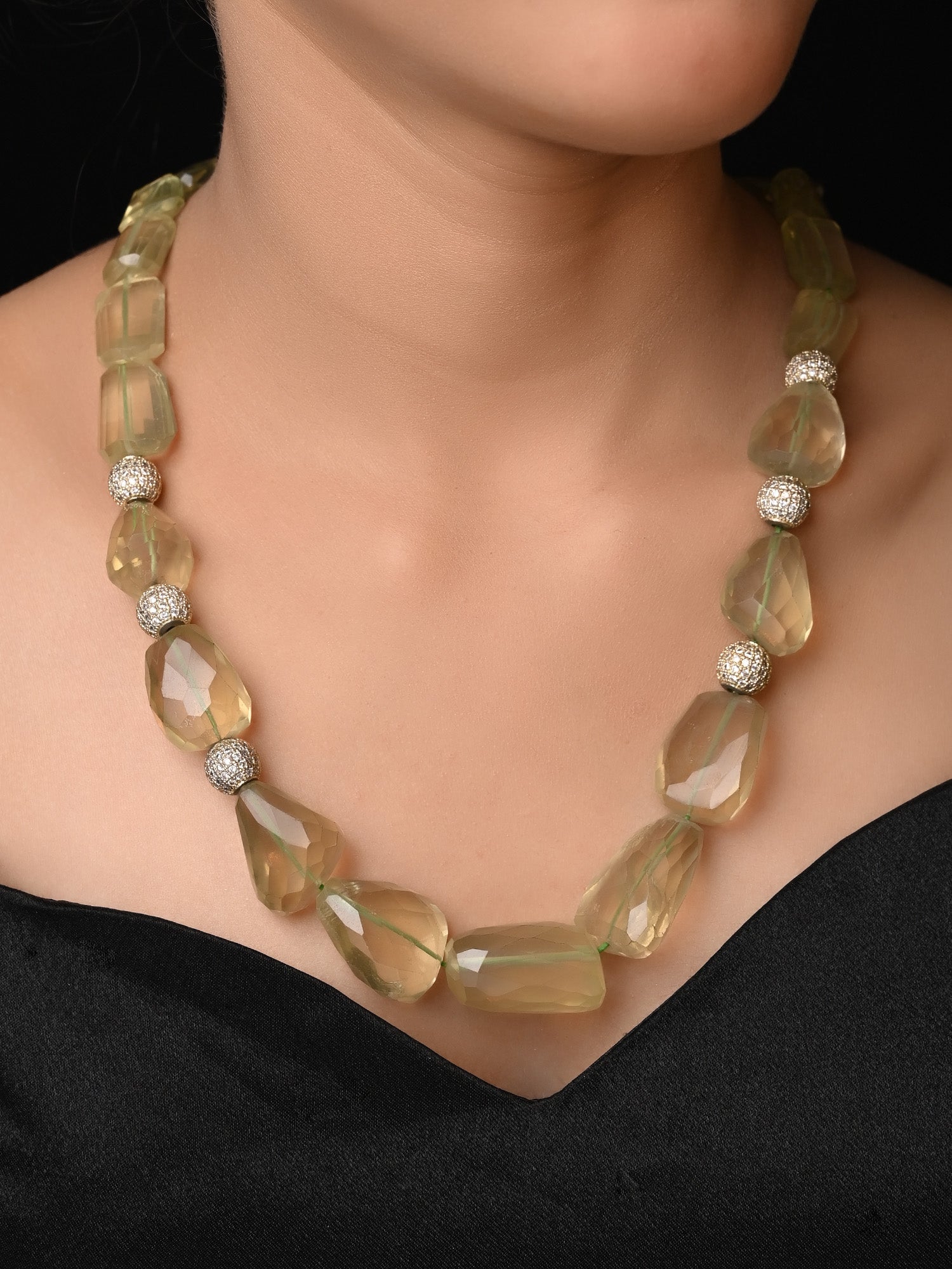 Chandana Light Green Quartz Neckpiece - qivii