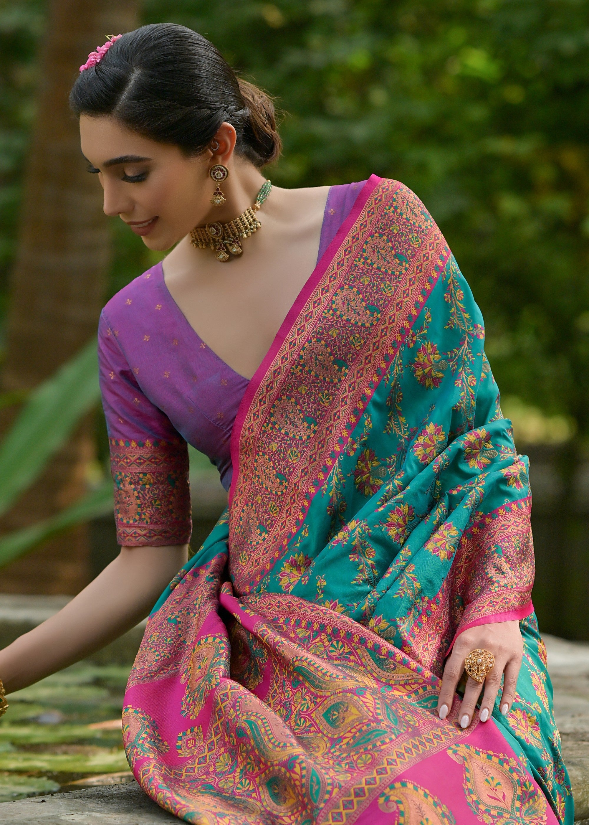 Pine Green Thread Woven Pashmina Silk Saree With Heavy Thread Woven Pallu - qivii