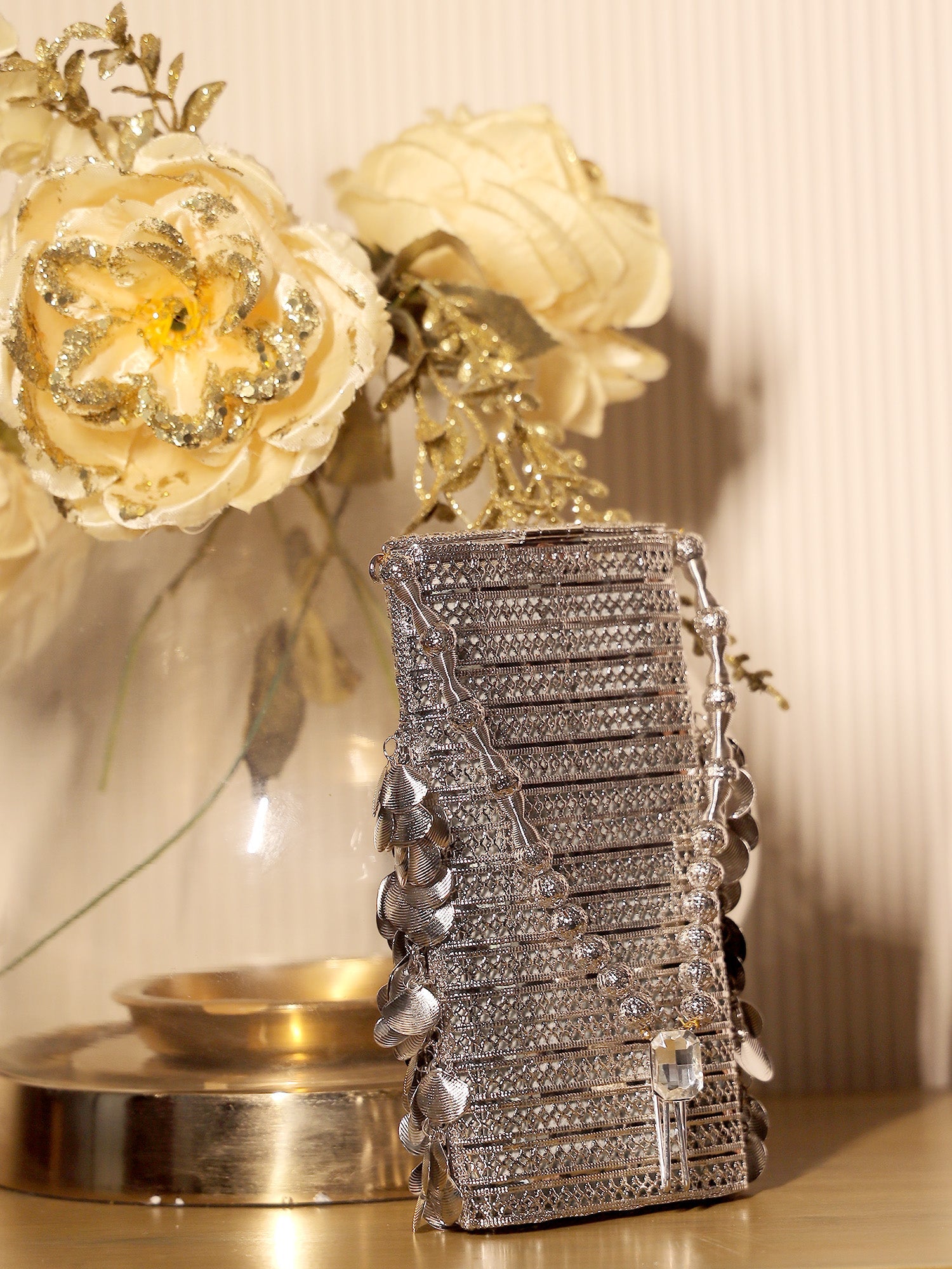 Vanika Silver Mobile Pouch - qivii