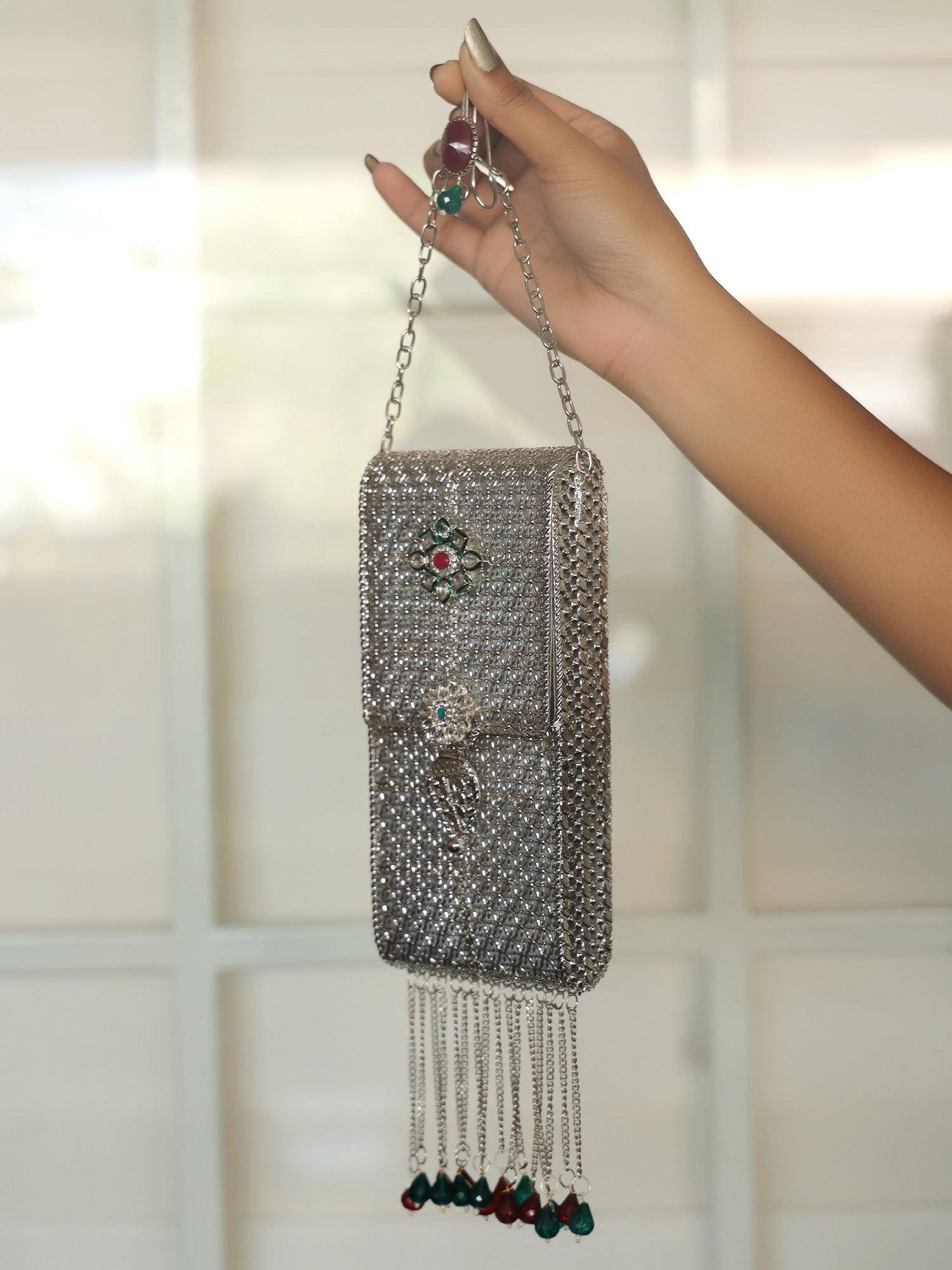 Nora Silver Mobile Pouch - qivii