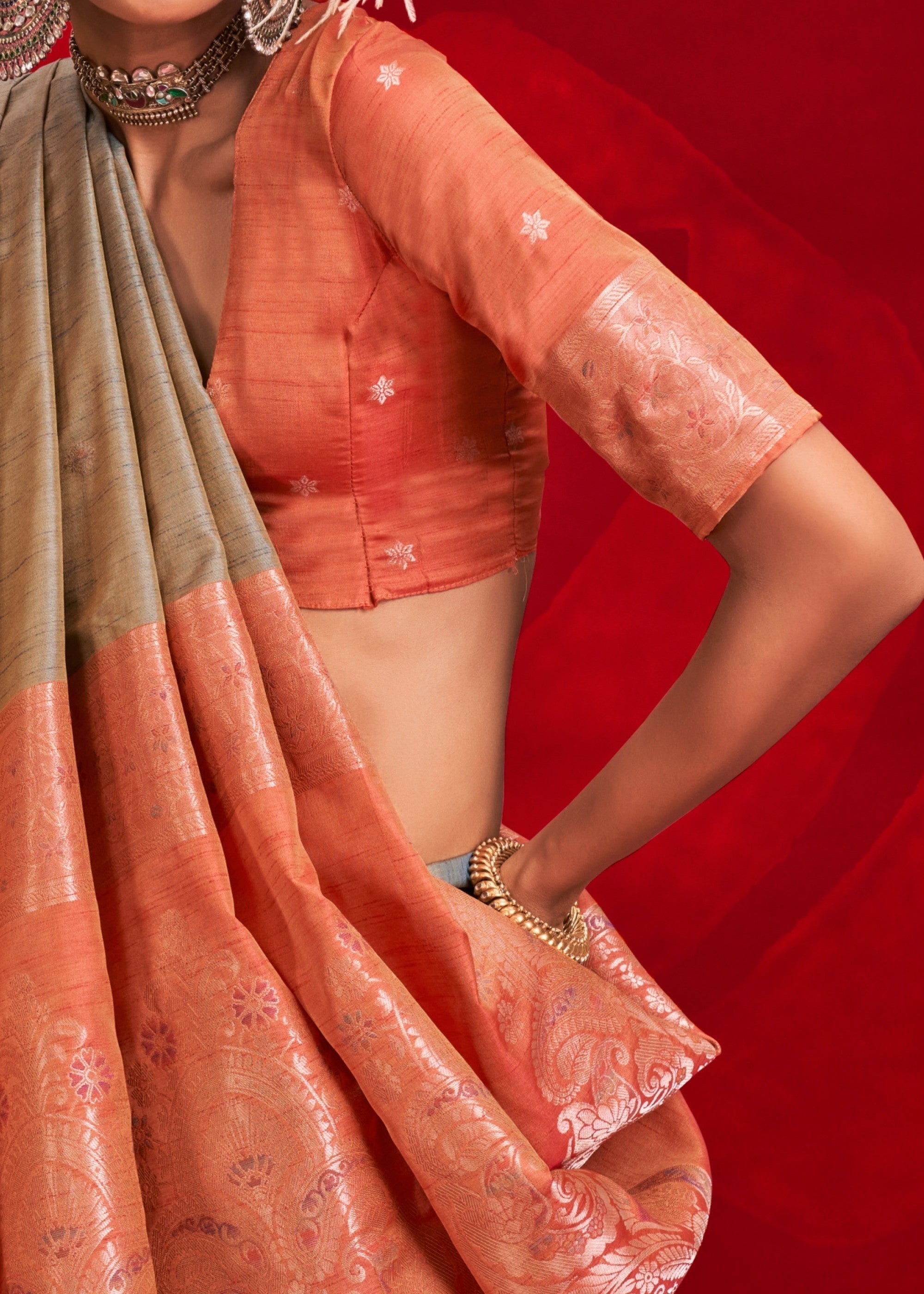 Golden Brown Tussar Silk Handloom Weaving Saree with Contrast Ikkat Pallu - qivii