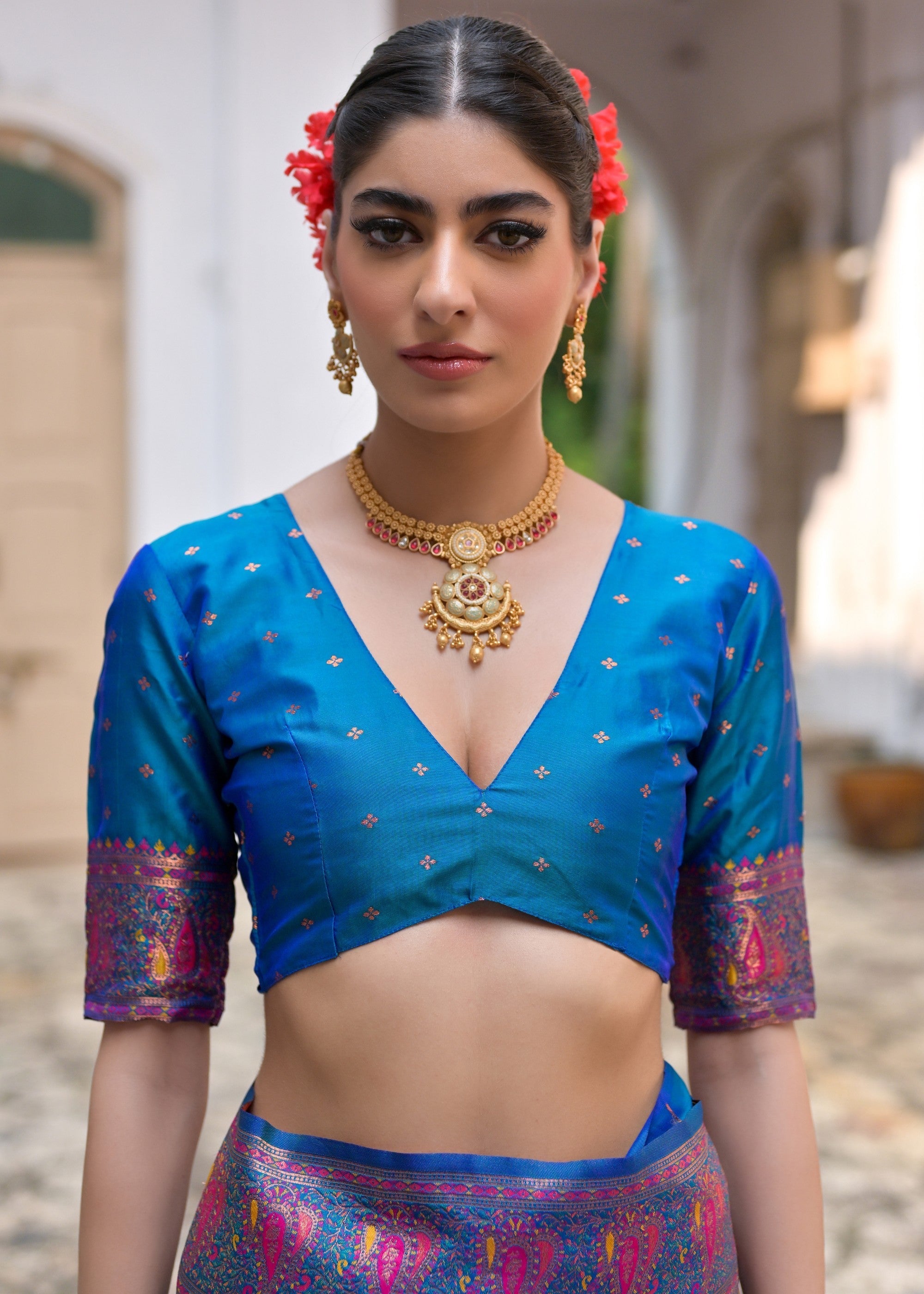 Firozi Thread Woven Jal & Flower Silk Saree With Thread Woven Pallu - qivii