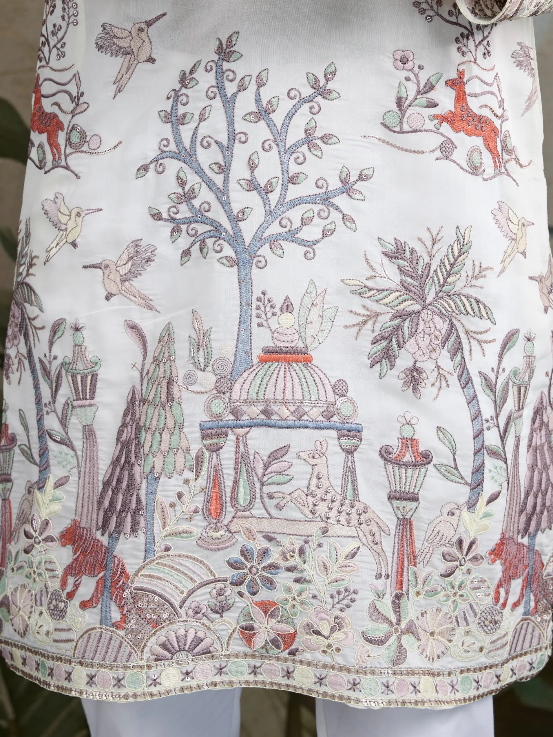 White Viscose Silk Thread & Sequence Embroidered Work Kurta With Pant - qivii