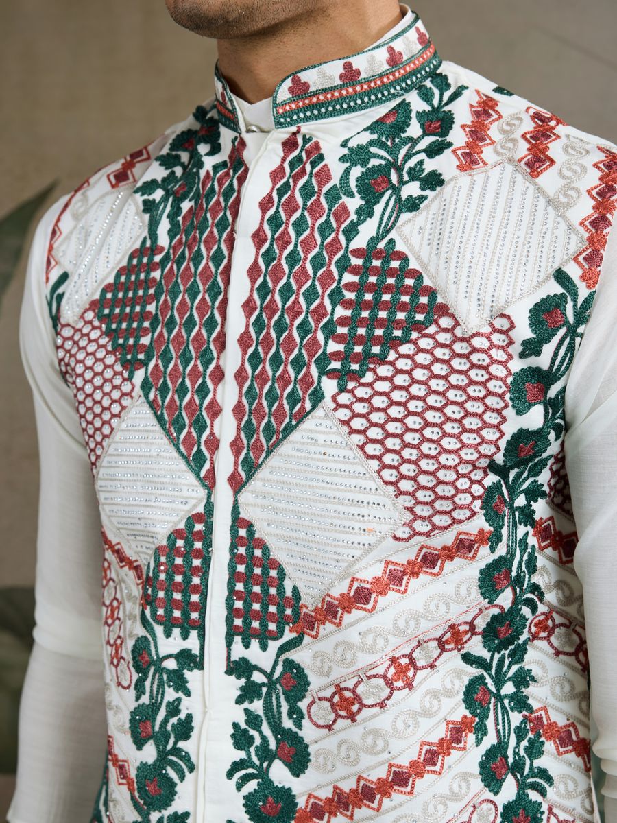 WHITE VISCOSE SILK THREAD & SWAROVSKI EMBOIDERED WORK KURTA KOTI - qivii