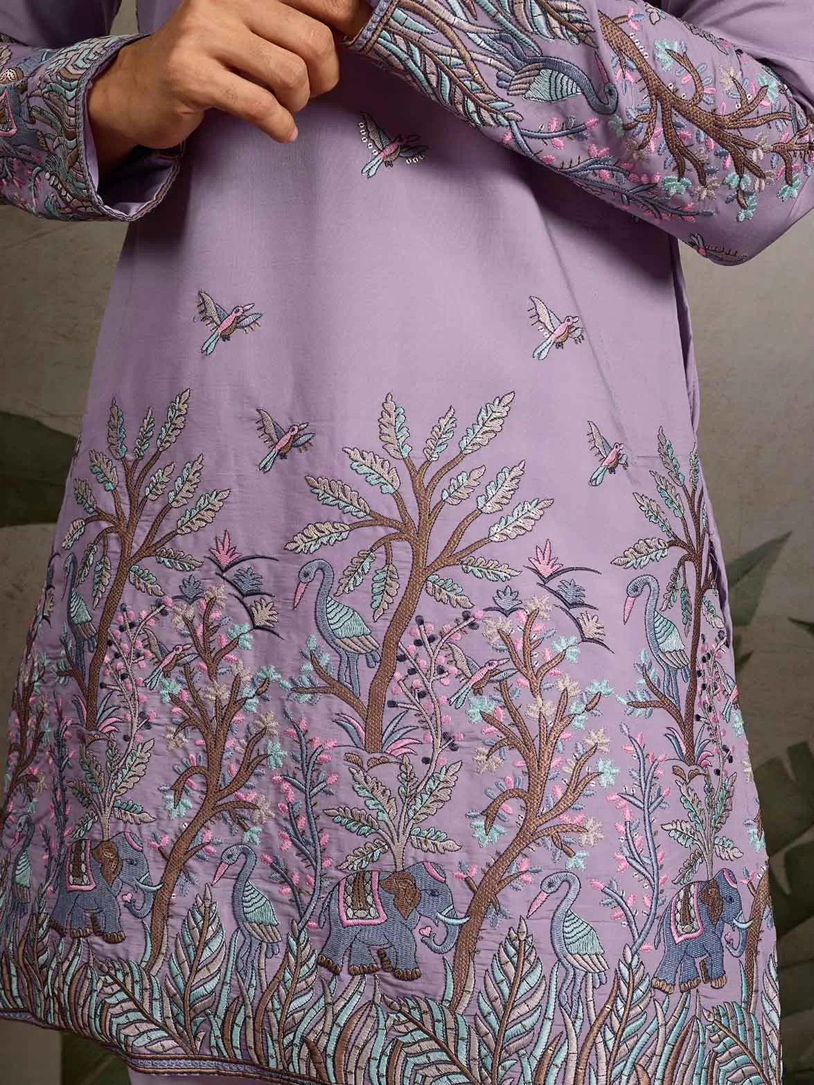 Lavender Kurta Set With Thread Embroidery Work - qivii