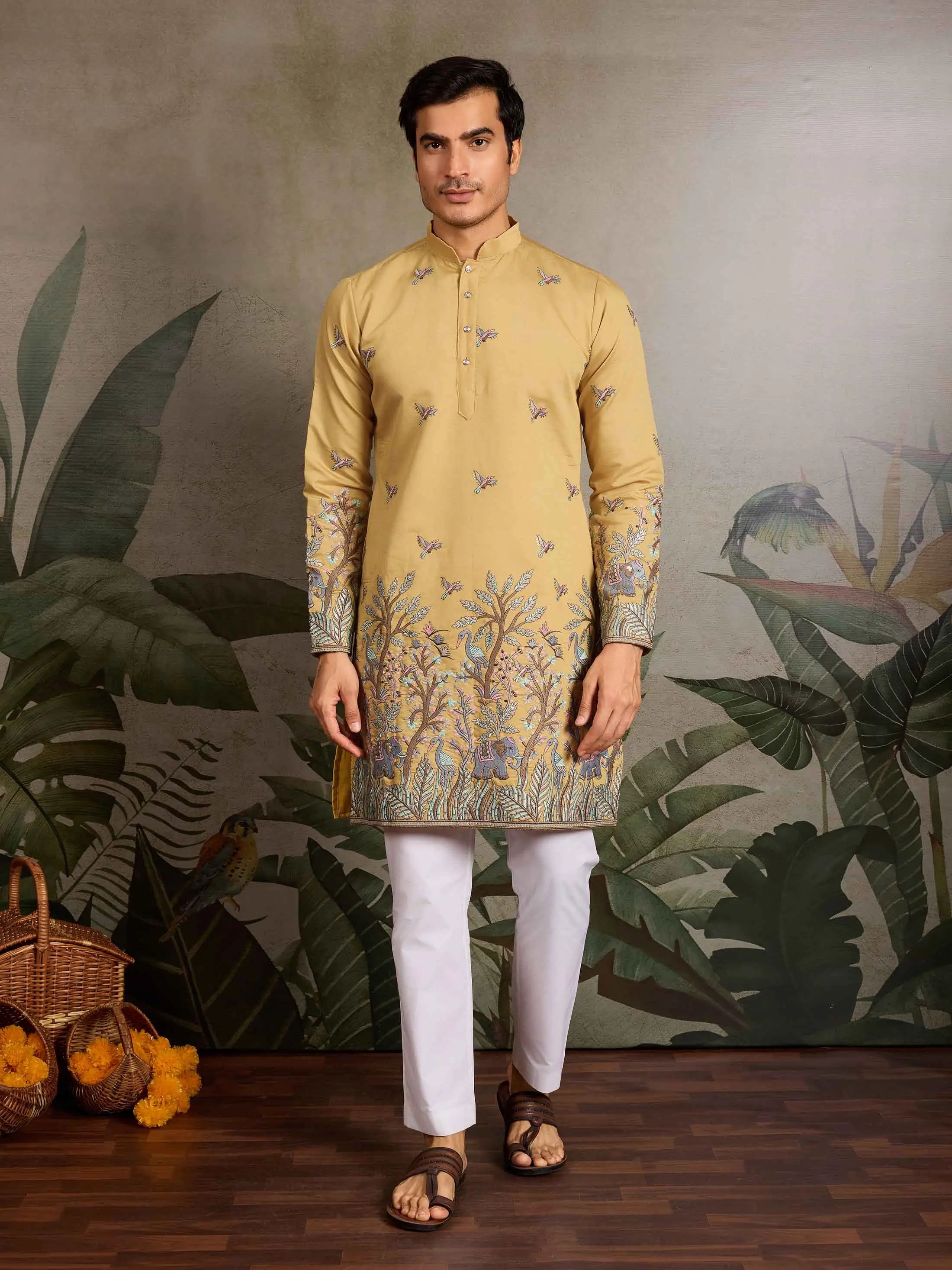 Yellow Kurta Set With Elephant Embroidery Motifs - qivii