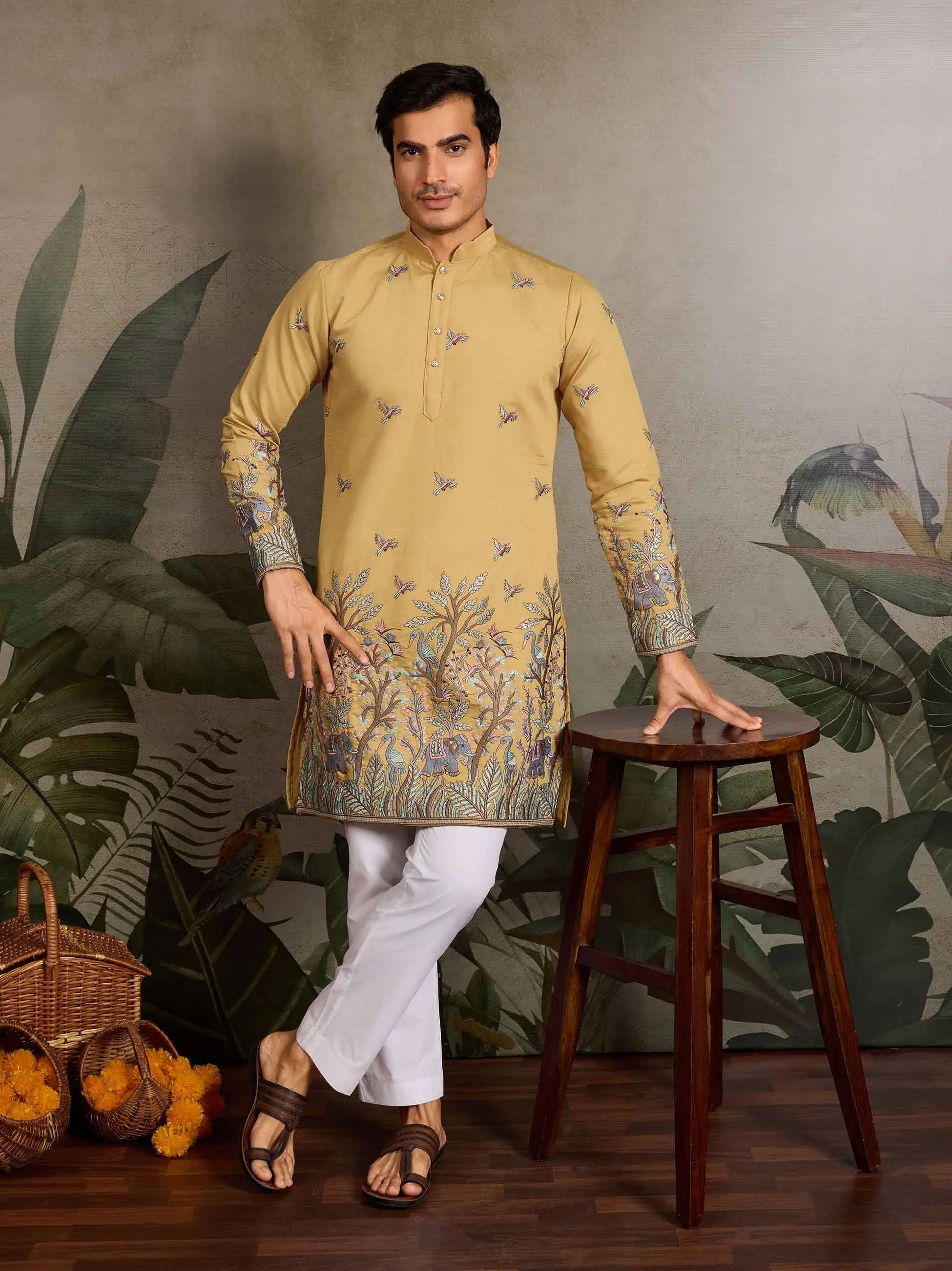 Yellow Kurta Set With Elephant Embroidery Motifs - qivii