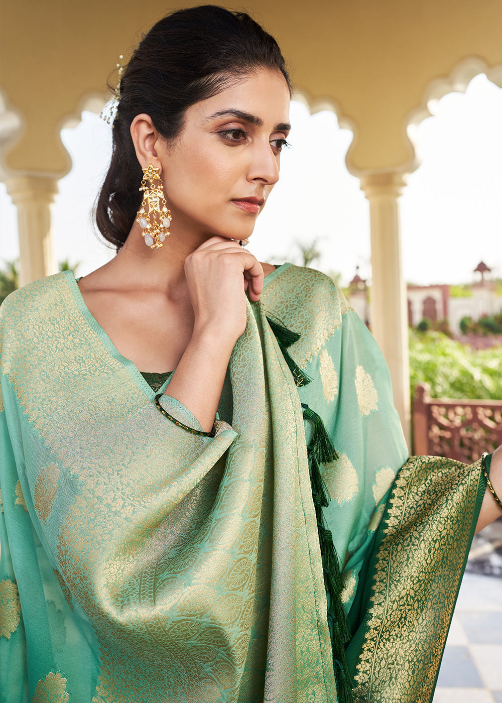 Shades Of Green Zari Woven Georgette Saree - qivii