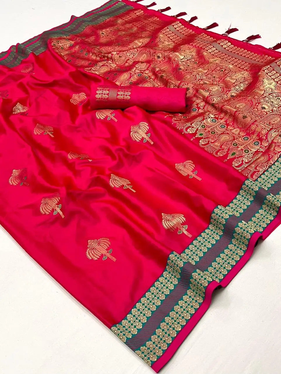 Bright Red Satin Handloom Weaving Silk Saree - qivii
