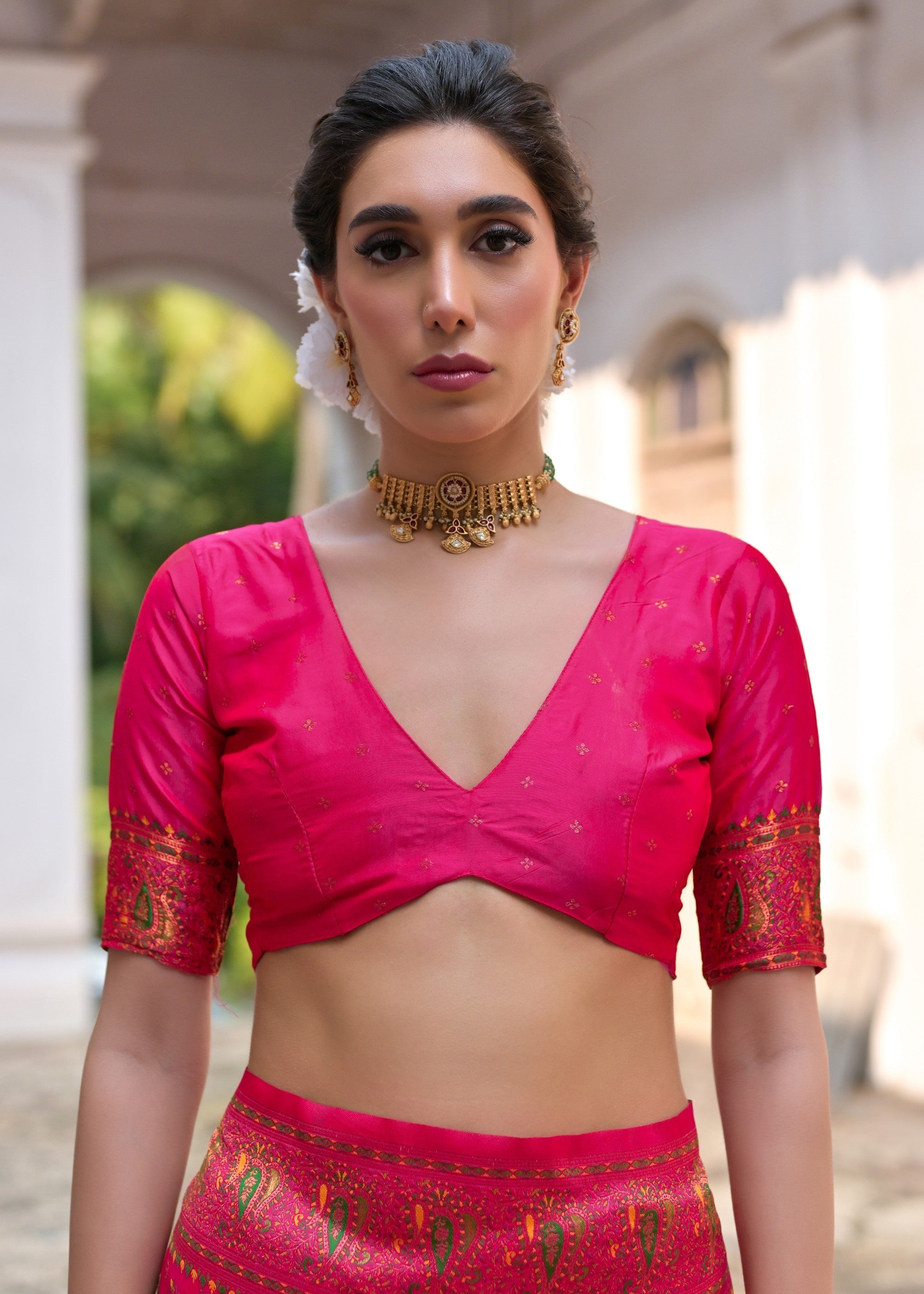 Pink Thread Woven Jal & Flower Silk Saree With Thread Woven Pallu - qivii