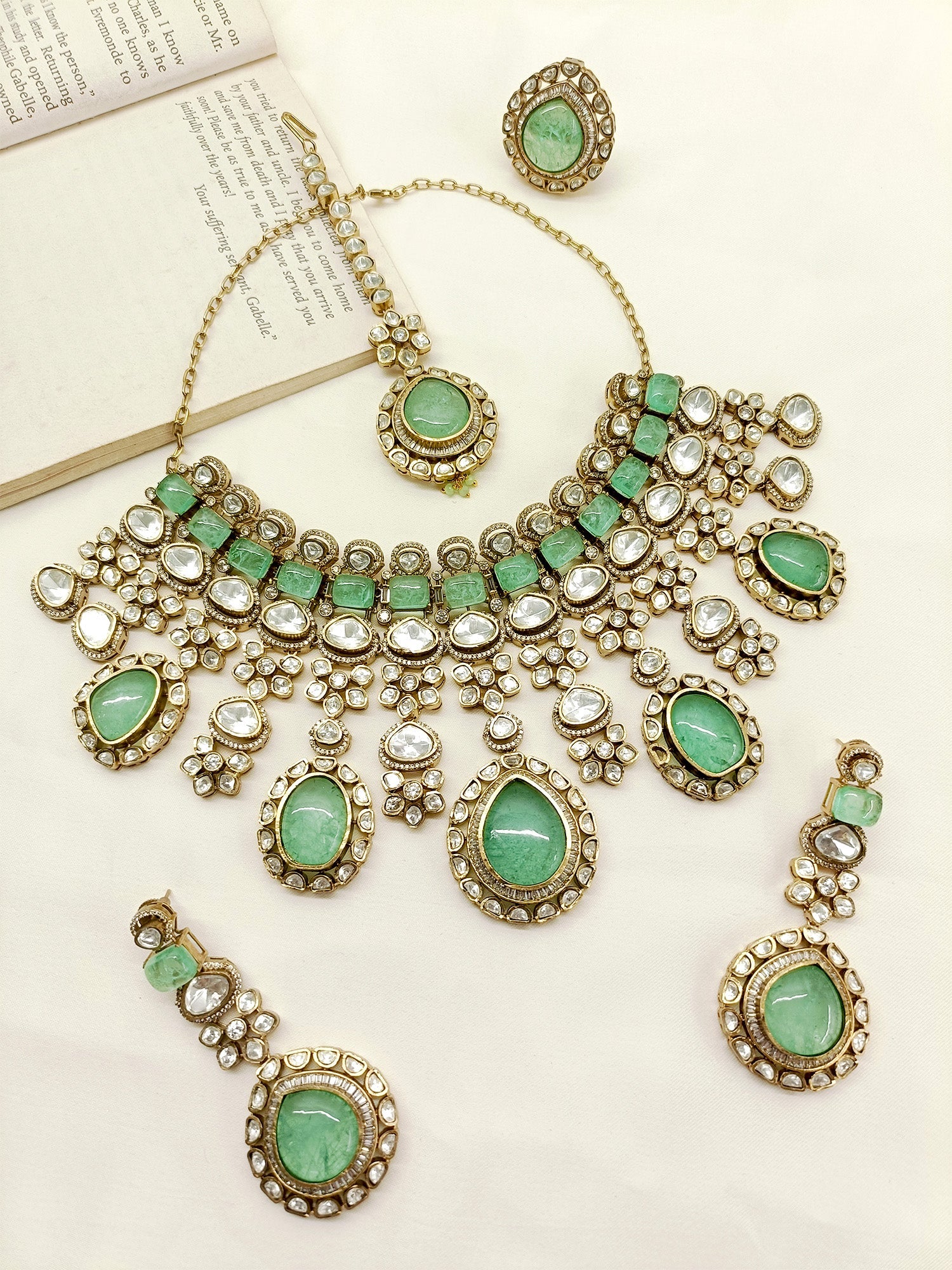 Madah Mint Green Victorian Necklace Set - qivii