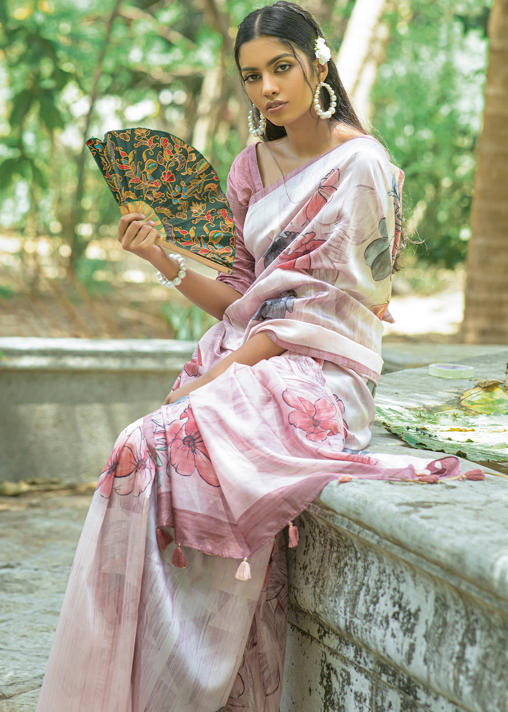 Pearl White Floral Printed Silk Saree - qivii