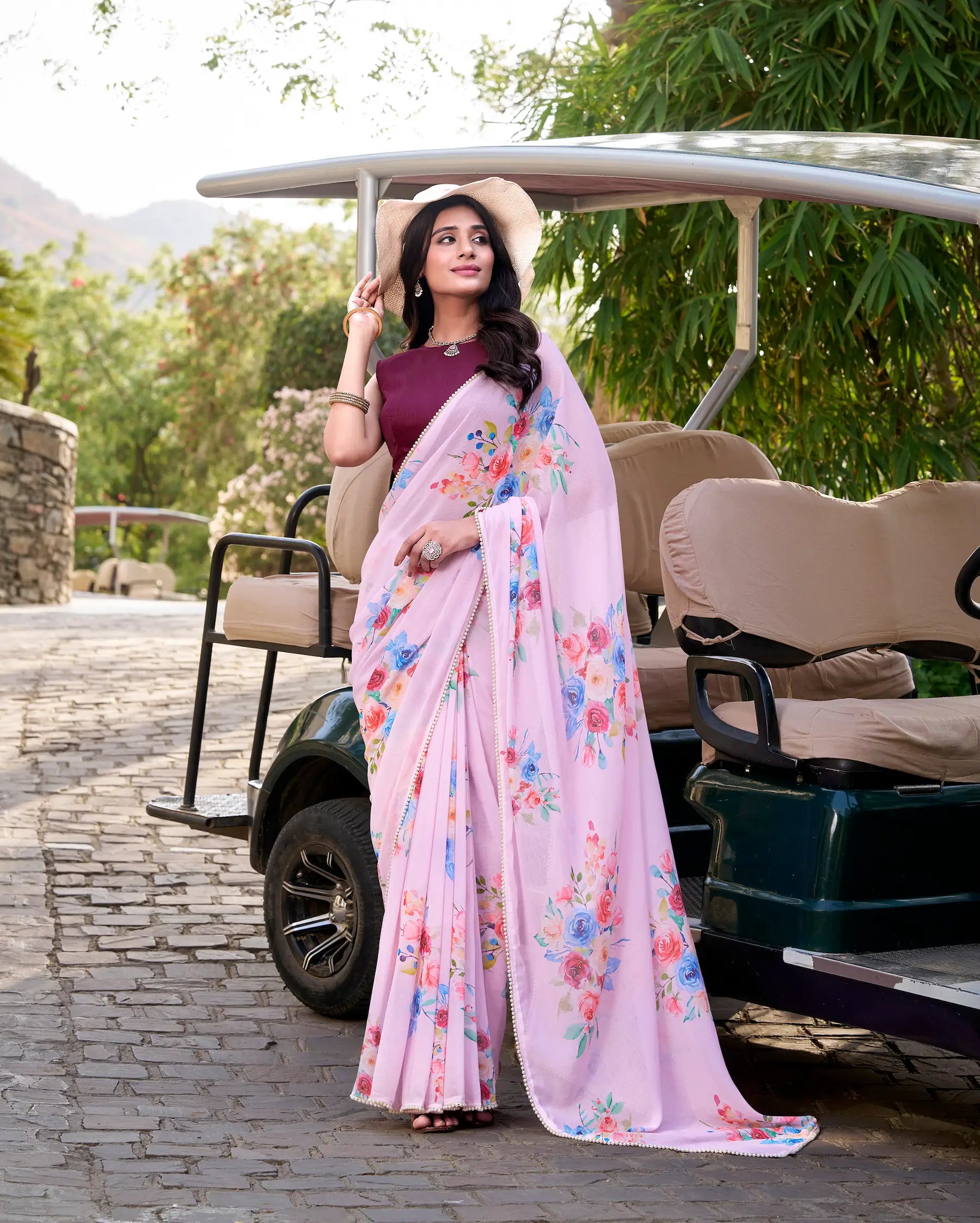 Light Pink Weightless Marbal Saree With Floral Print & Lace Border - qivii