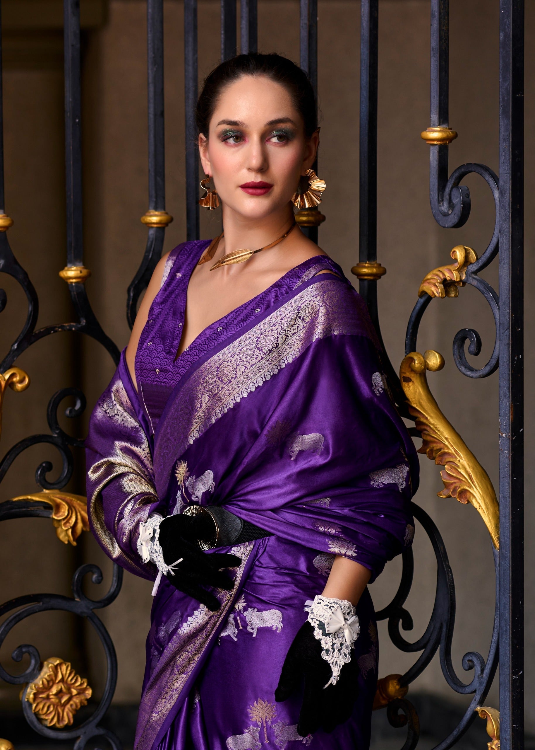 Beautifully Woven Pure Satin Mungha Silk Saree with Designer Pallu