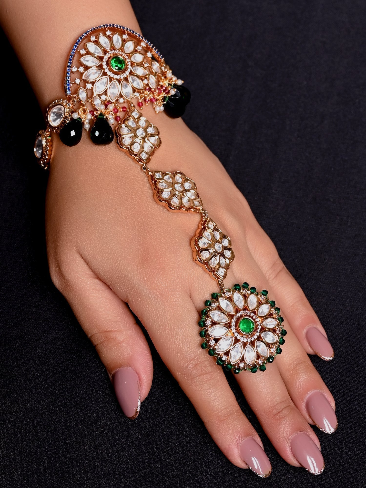Nitaa Beautiful Ruby Green Kundan Hathphool - qivii