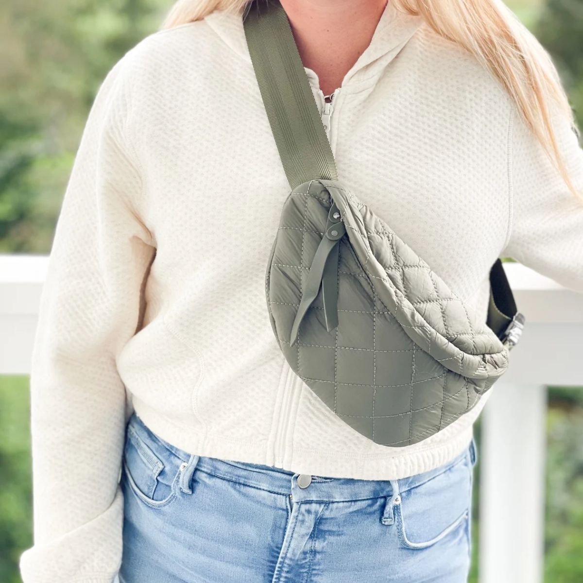 ROAMER Puffer Sling Bag