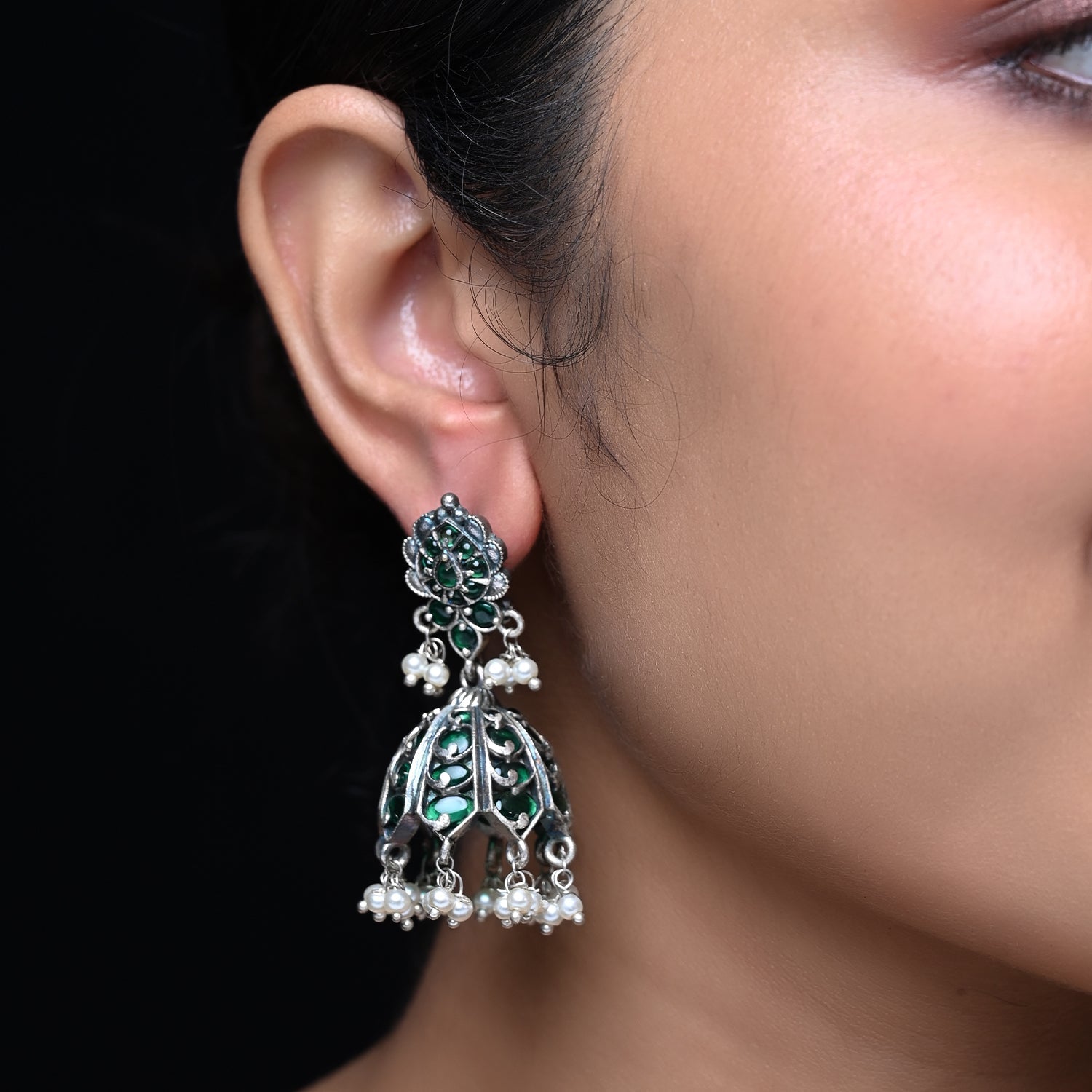 Surveen Silver Oxidised Green Jhumki - qivii
