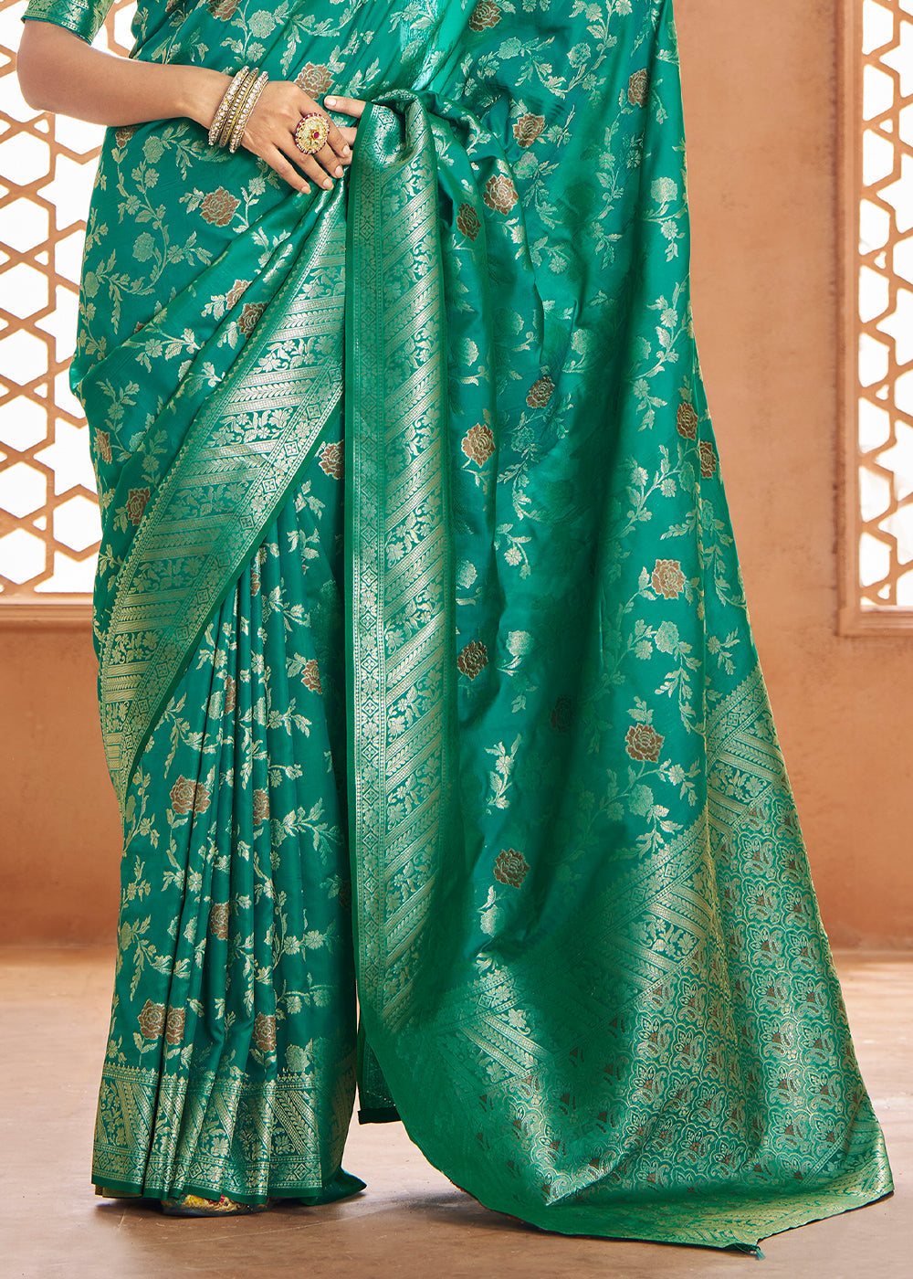 Jade Green Floral Zari Woven Banarasi Silk Saree - qivii