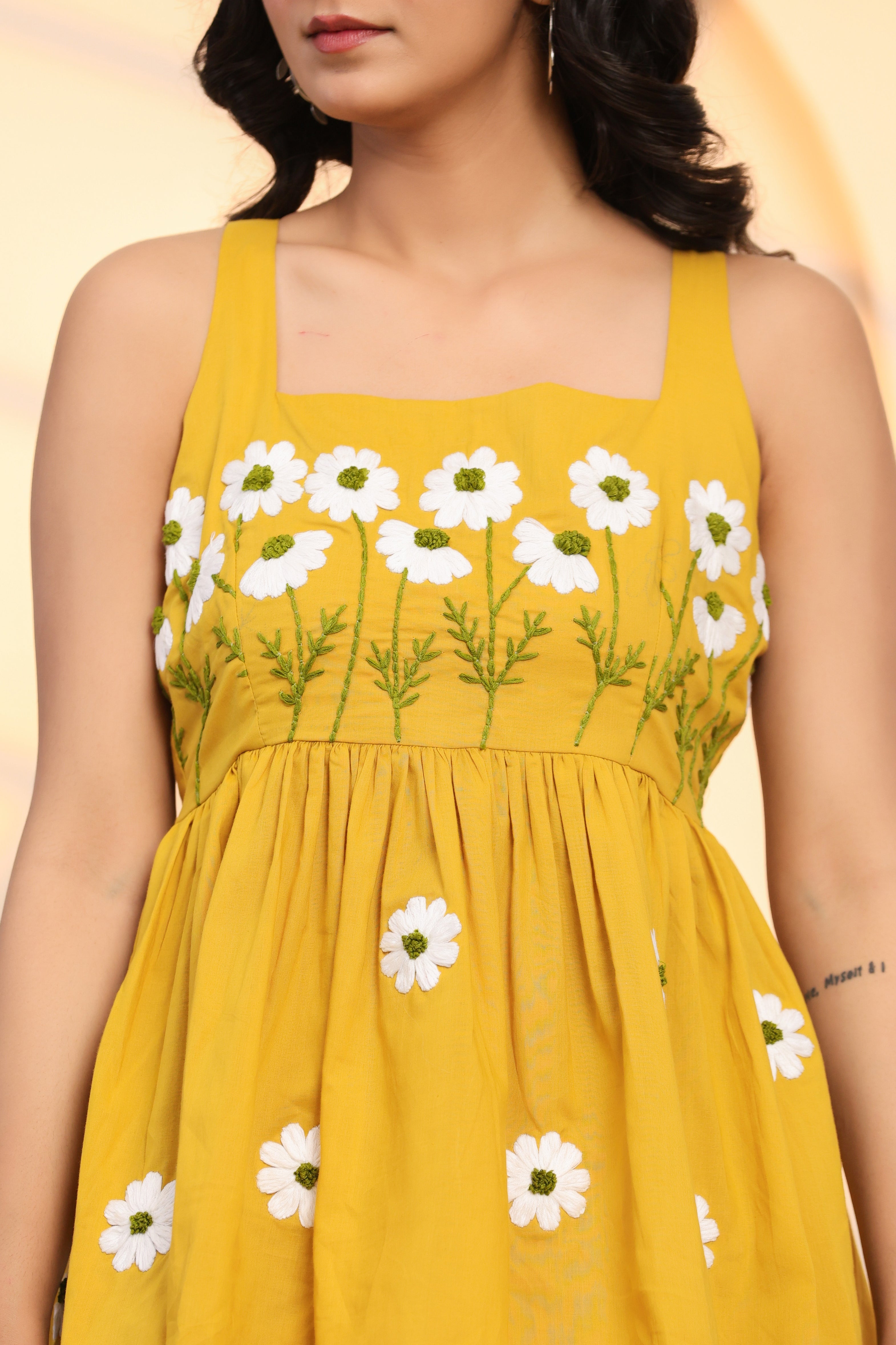 Spicy Mustard Hand Embroidered Cotton Co- Ord Set - By Ragavi - qivii