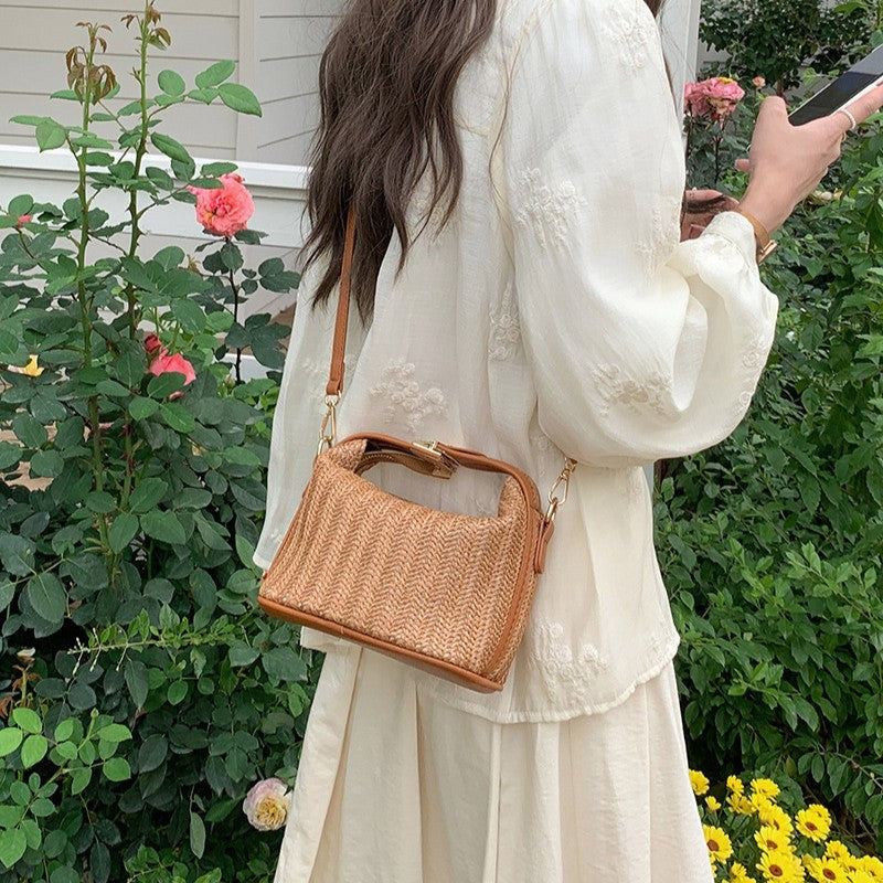 Women's Raffia Convertible Bowler — Summer Arc-Shoulder Bag with Artisan Woven Detailing