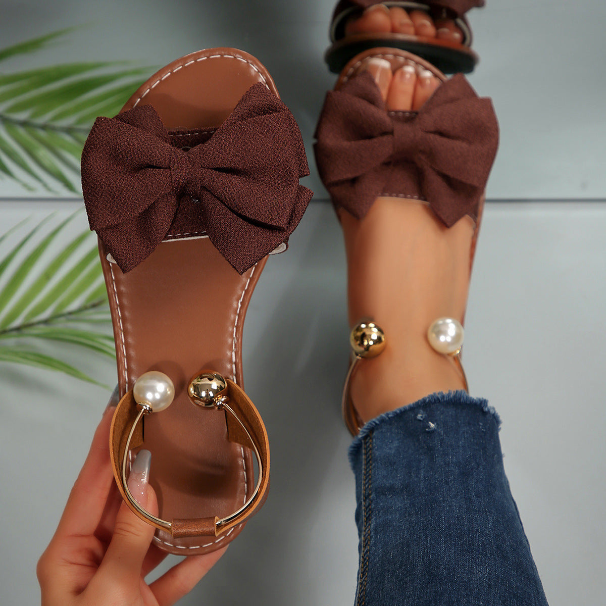 Women’s Serelle Pearl Bow Flat Slides – Minimalist Ankle Strap Casual Sandals (US 5–10.5)