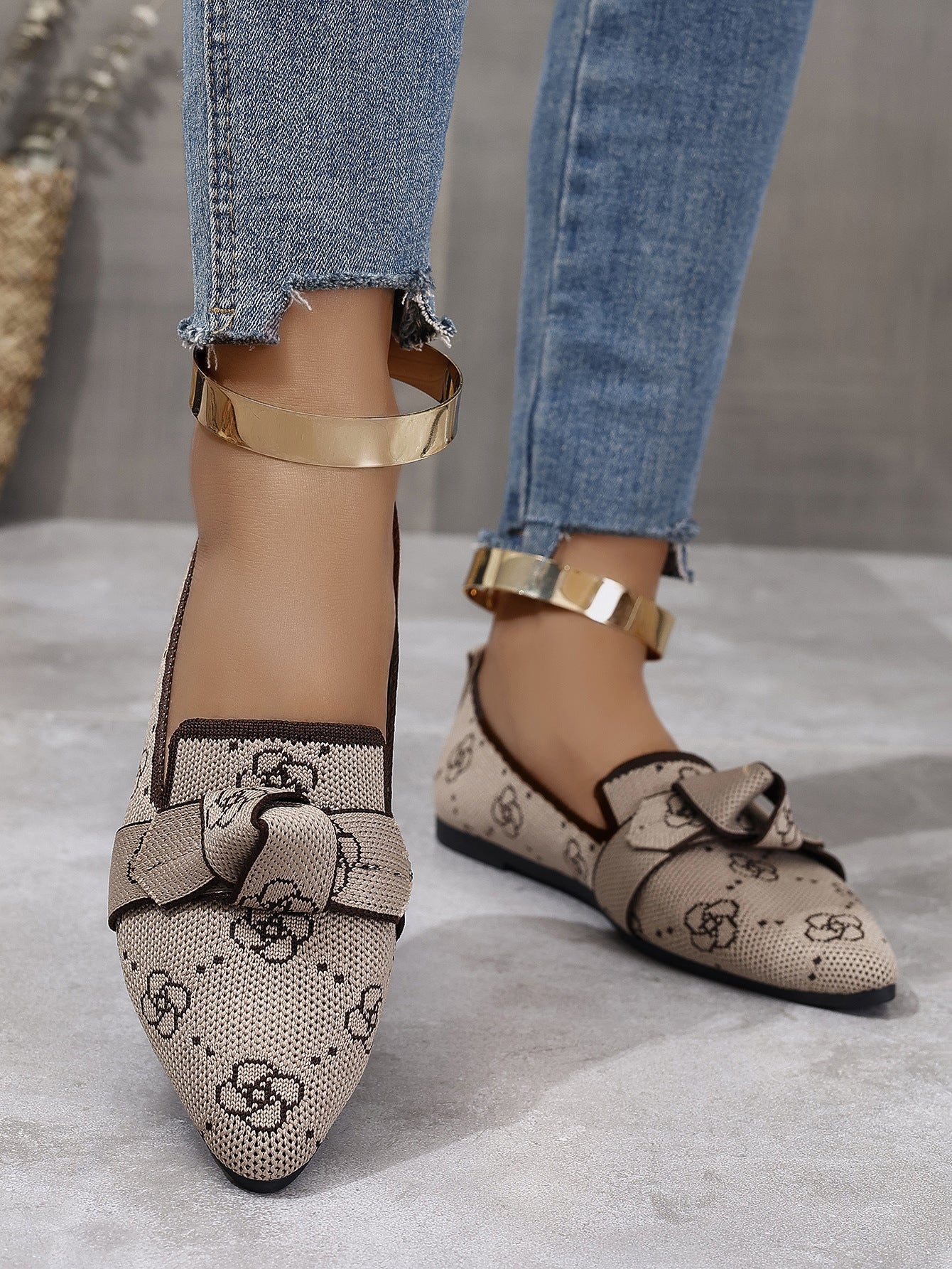 Women's Plus Size Fashion Flyknit Slip-On Pointed-Toe Casual Flats