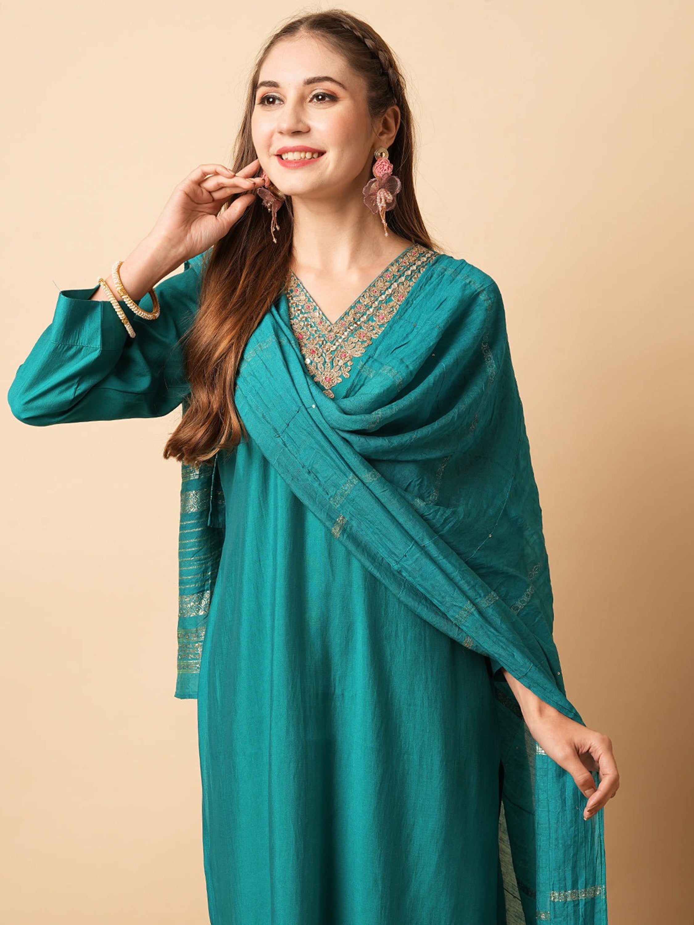 Fully stitched ensemble available in sizes S to XXL