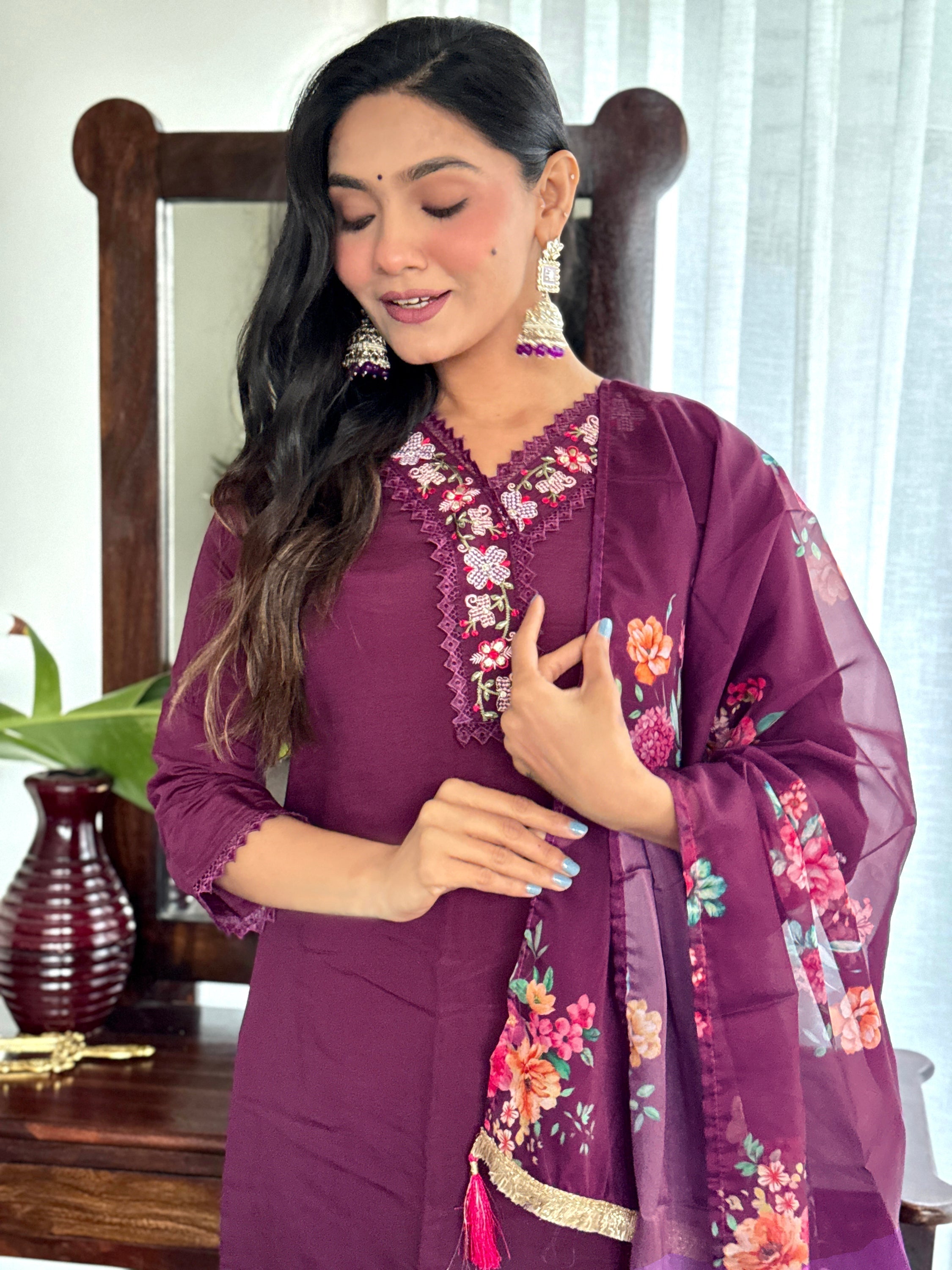 Fully stitched suit in sizes S to XXL for flattering and comfortable fit