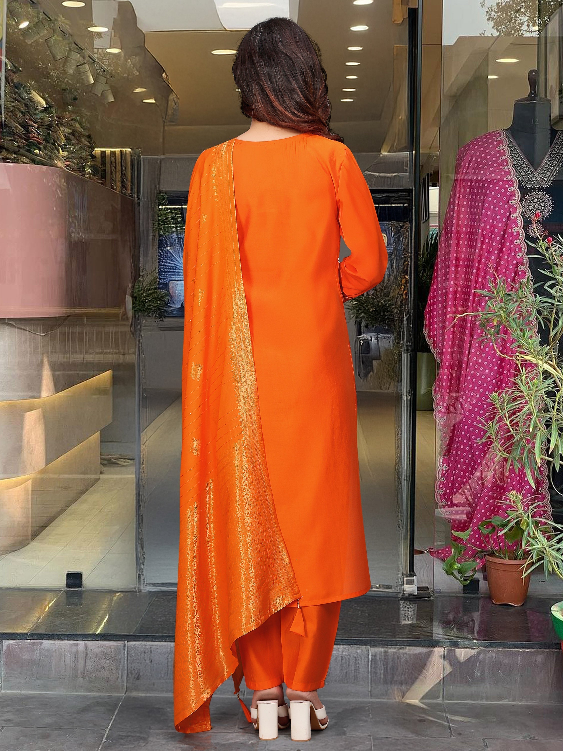 Luxurious Jacquard silk dupatta with heavy zari weaving and delicate sequin work