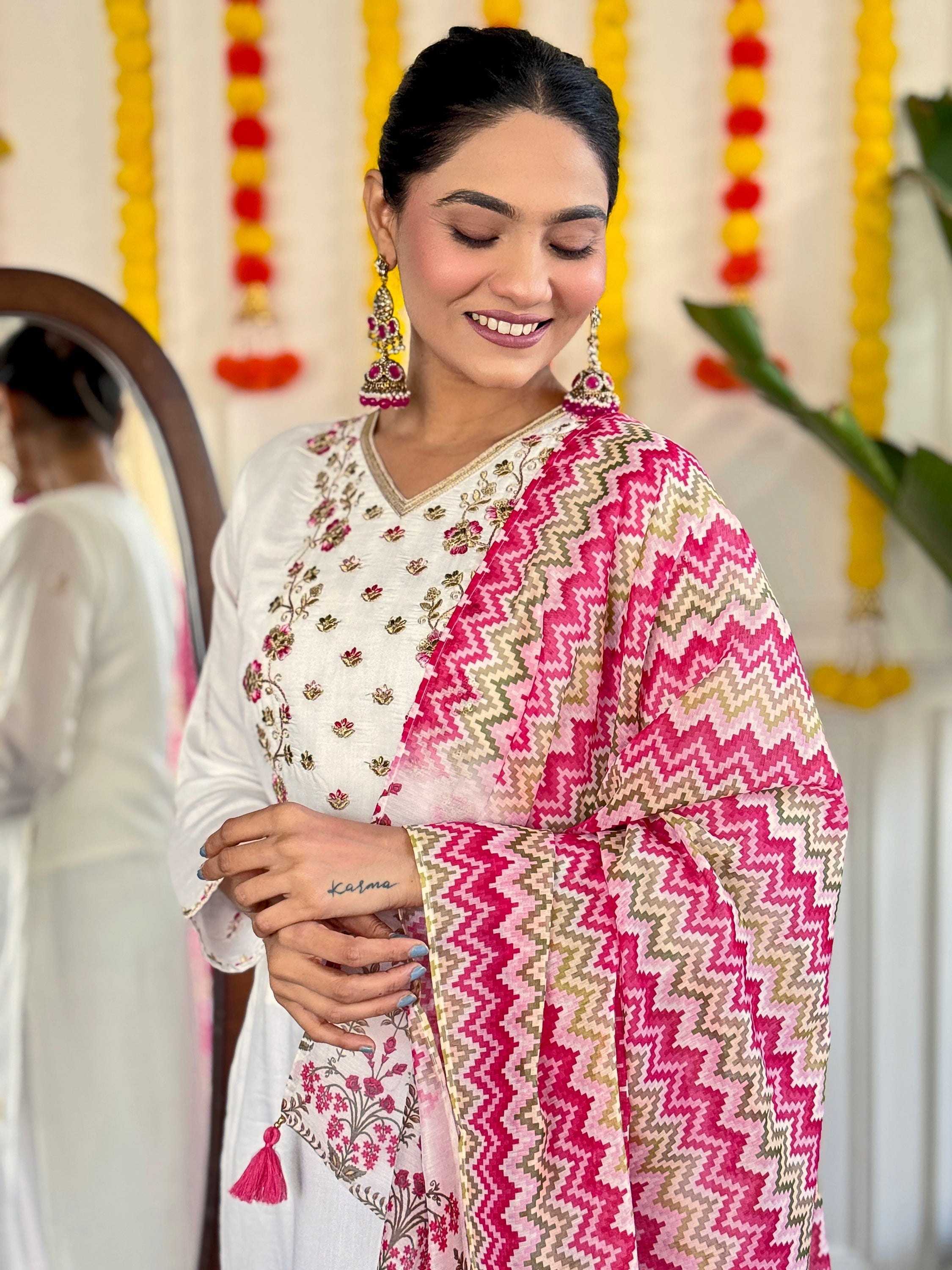 Stunning white color viscose pantsuit with intricate floral embroidery