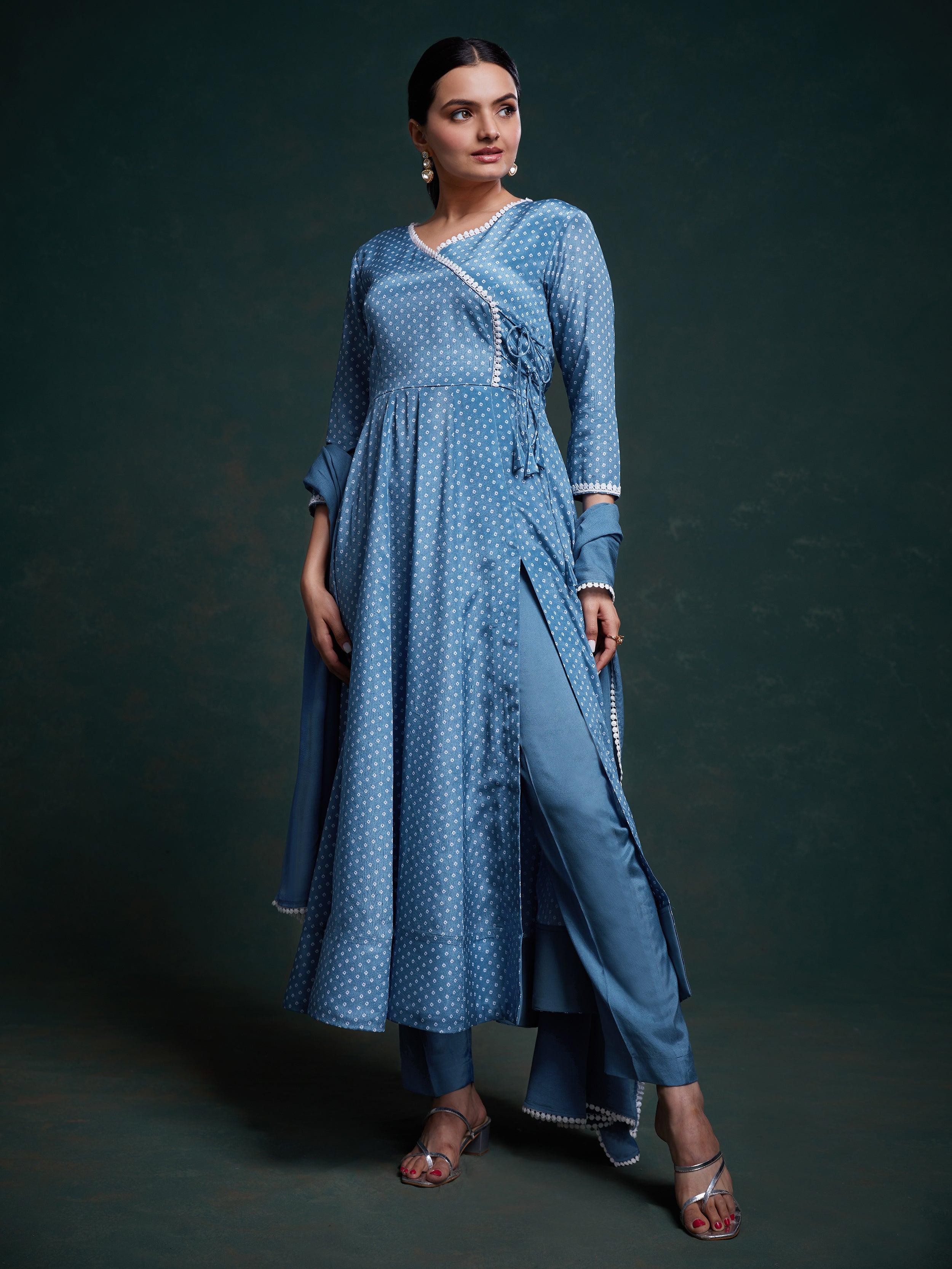 Elegant fully stitched suit available in sizes XS to XXL
