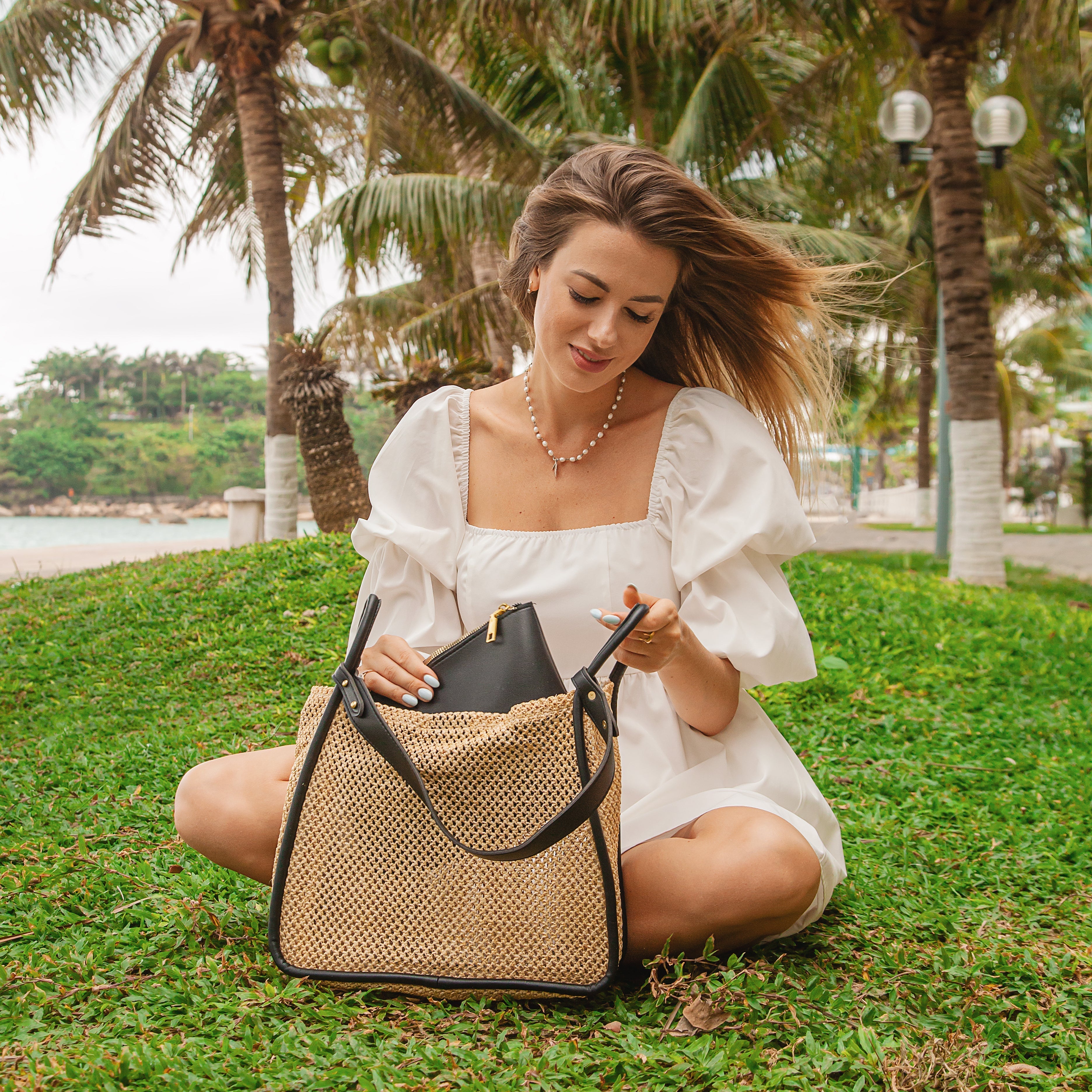 Banna | Tote Bag - By Qivii