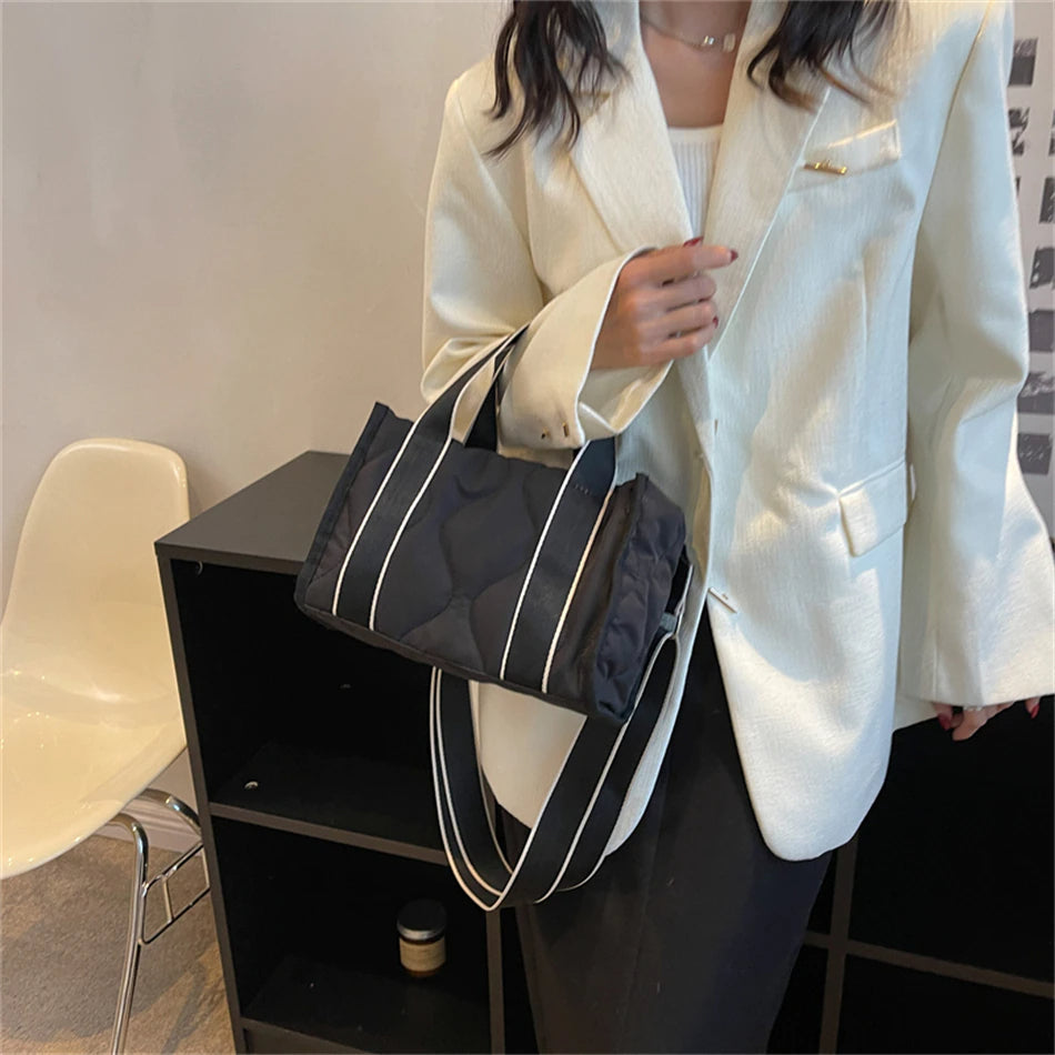 Junne | Crossbody Bag - By Qivii
