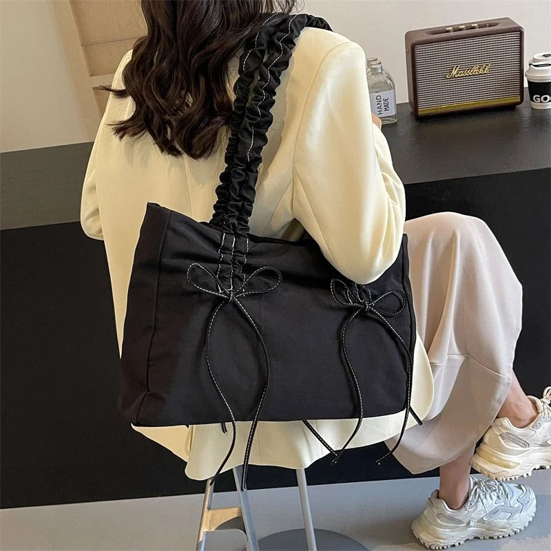 Noeda | Tote Bag - By Qivii