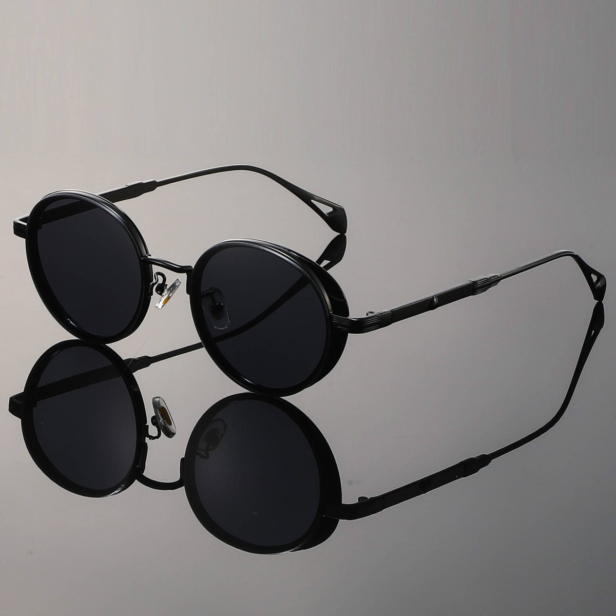Carter Round Retro Shades - By Qivii