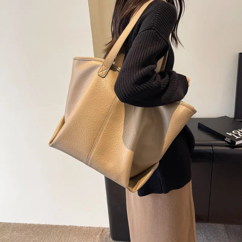 Manya | Tote Bag - By Qivii