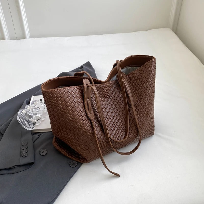 Lora | Tote Bag - By Qivii