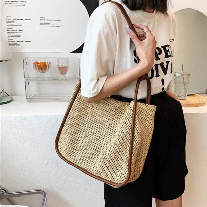 Banna | Tote Bag - By Qivii