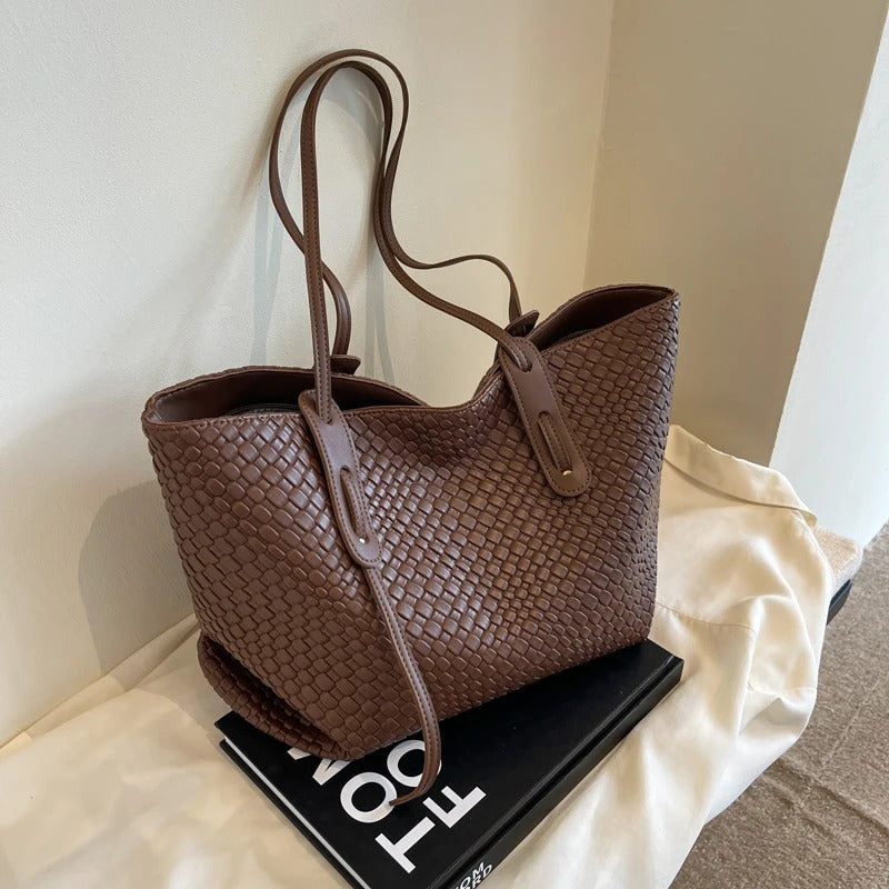 Lora | Tote Bag - By Qivii