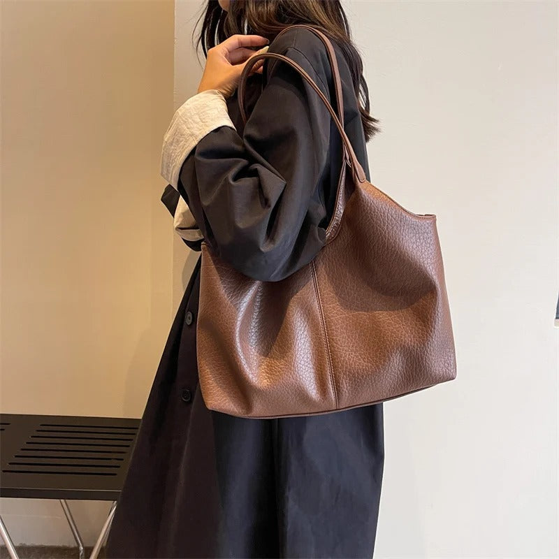 Nalah | Tote Bag - By Qivii