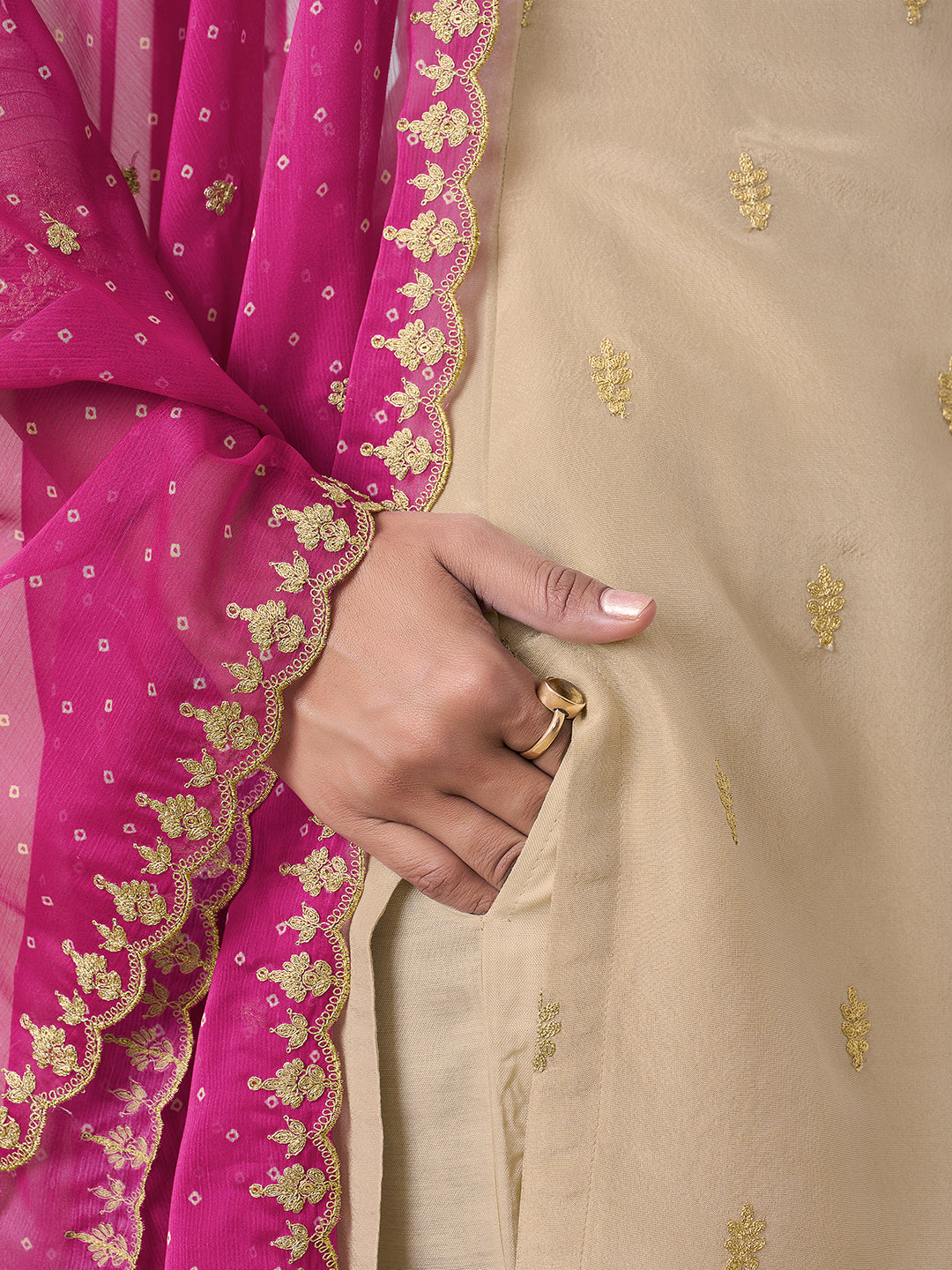 Off-White Tissue with Bandhani Print Colour Contrast Dupatta Kurta Suit Set