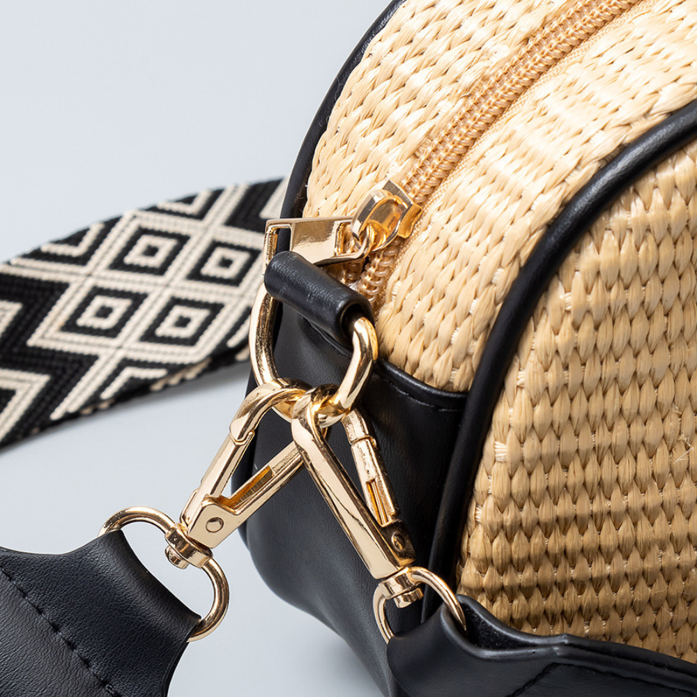 Auma | Crossbody Bag - By Qivii