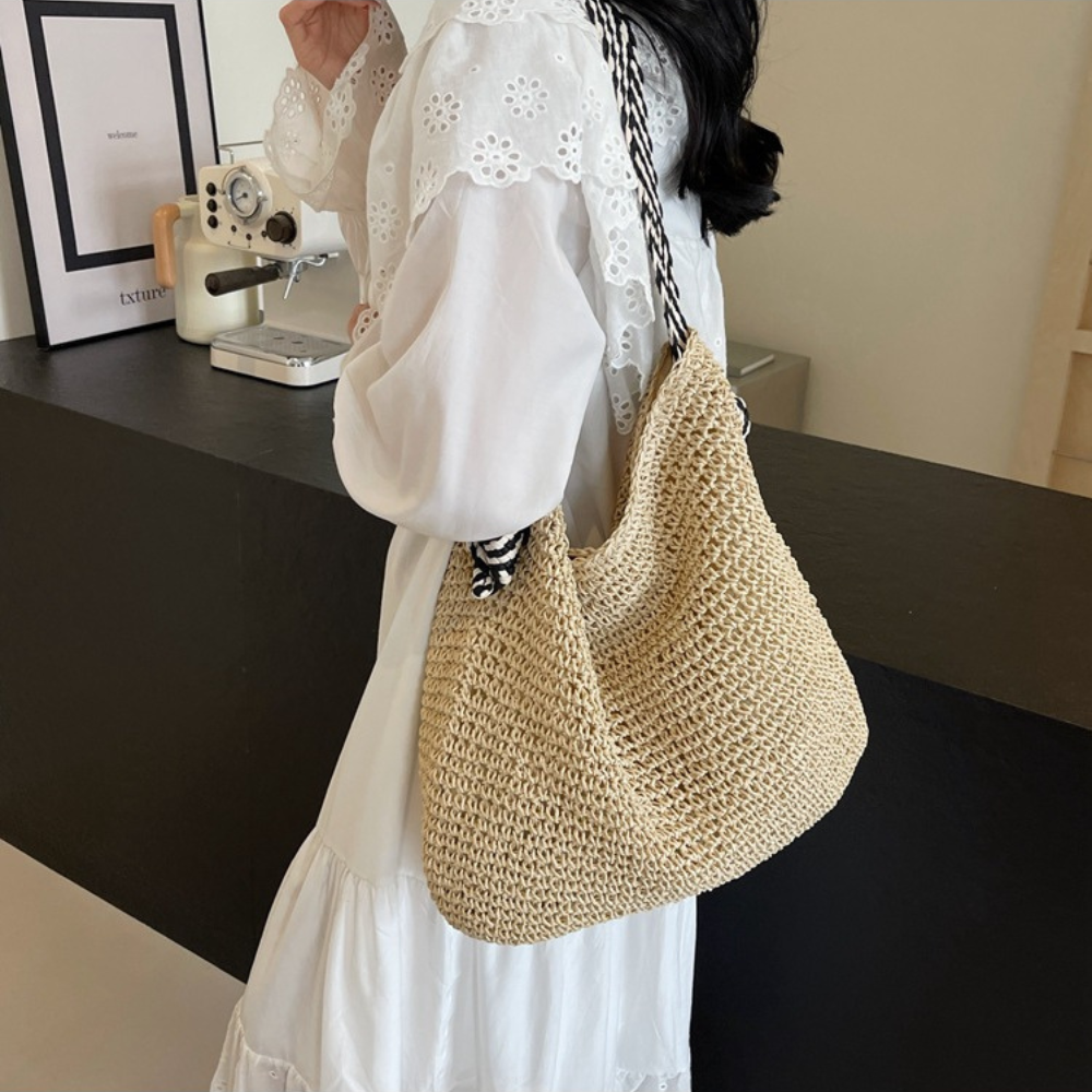 Namah | Shoulder Bag - By Qivii