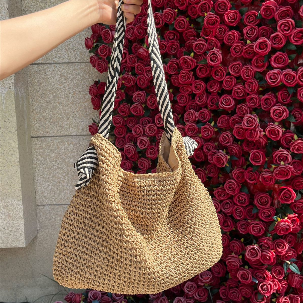 Namah | Shoulder Bag - By Qivii