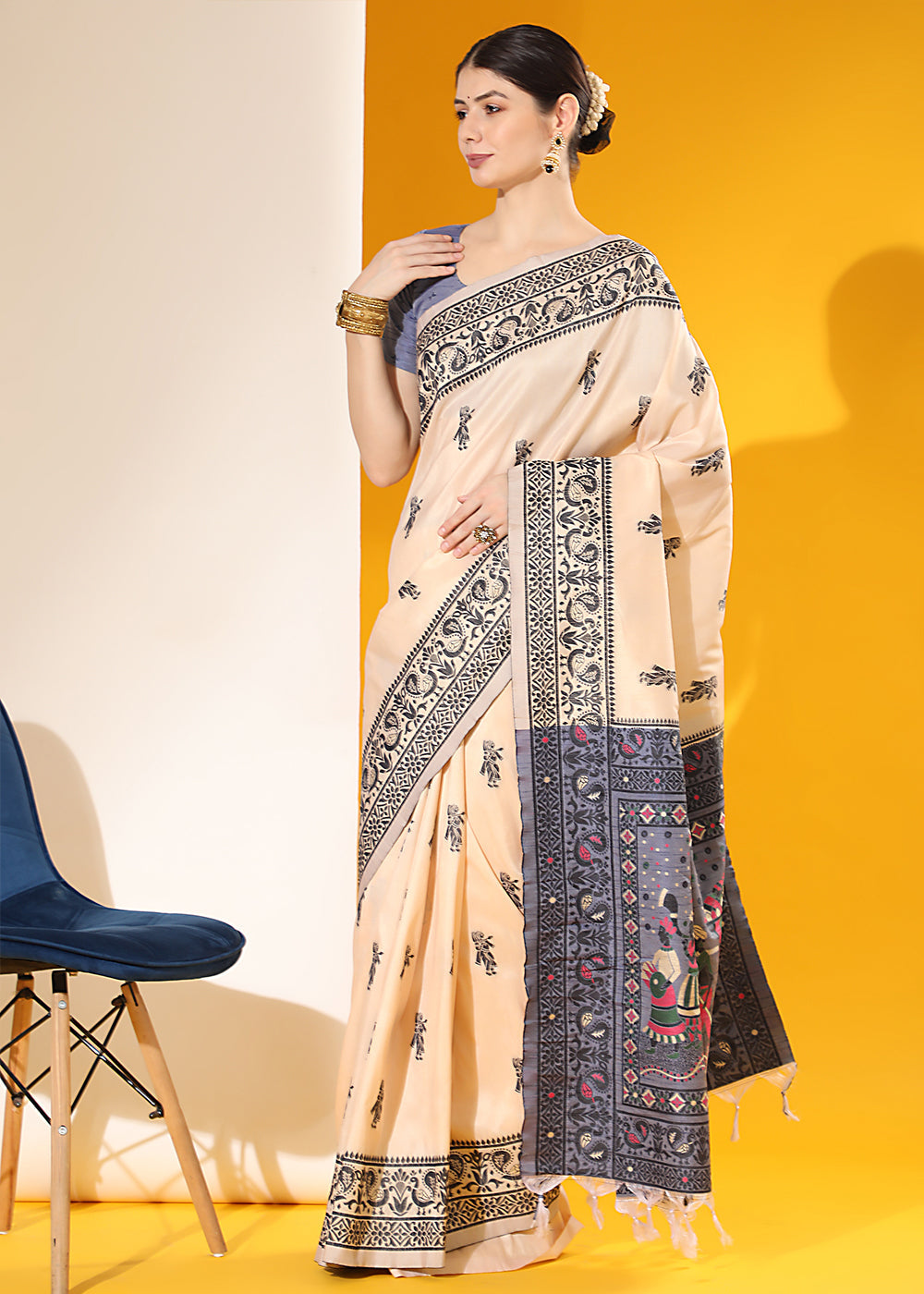 Parchment White Kalamkari Woven Handloom Raw Silk Saree - qivii