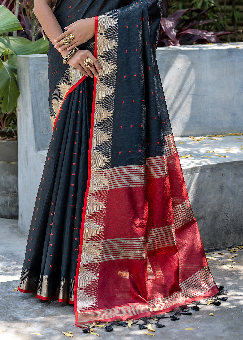 Charcoal Black Zari Woven Triangle Border Raw Silk Saree with Butti Overall - qivii