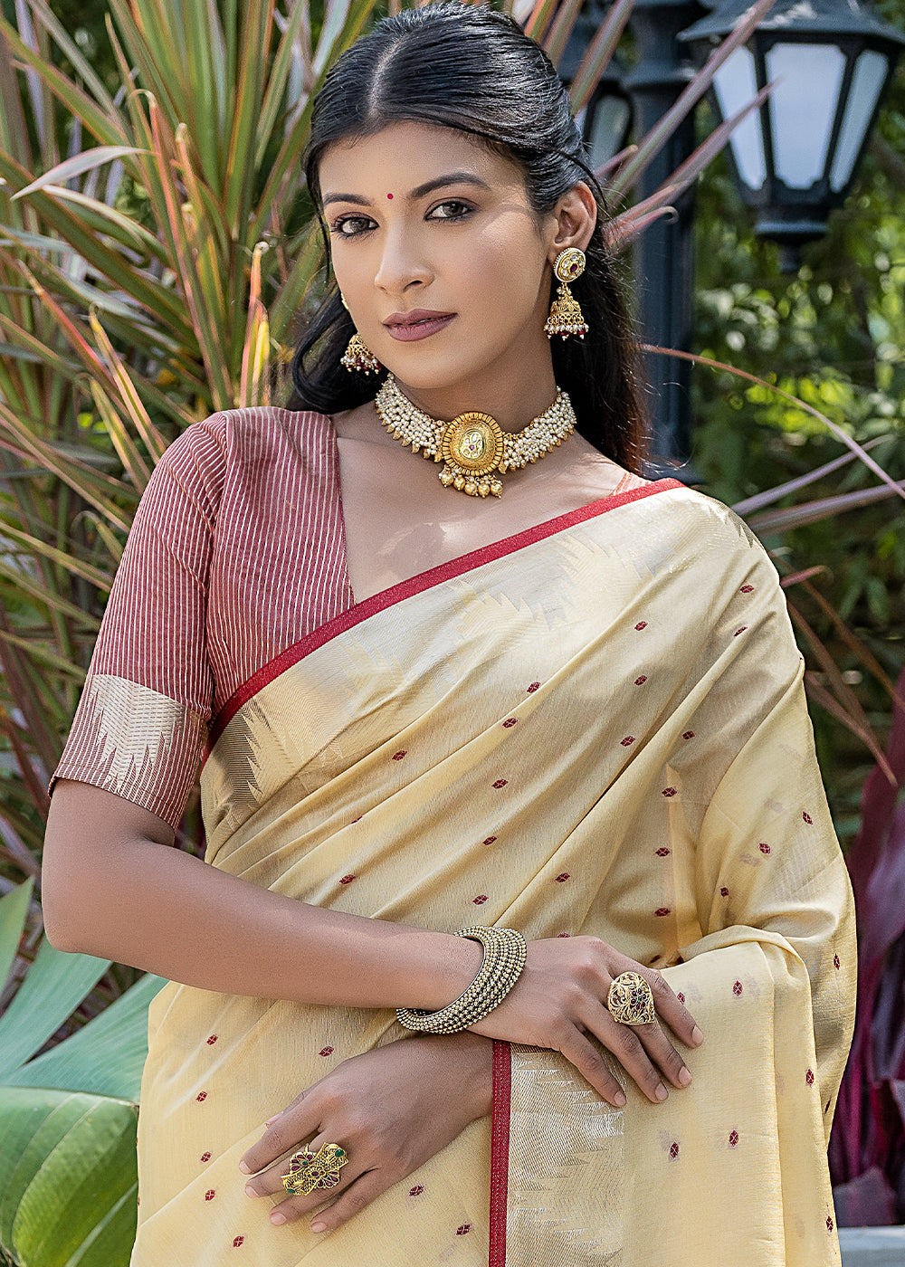 Cream White Zari Woven Triangle Border Raw Silk Saree with Butti Overall - qivii